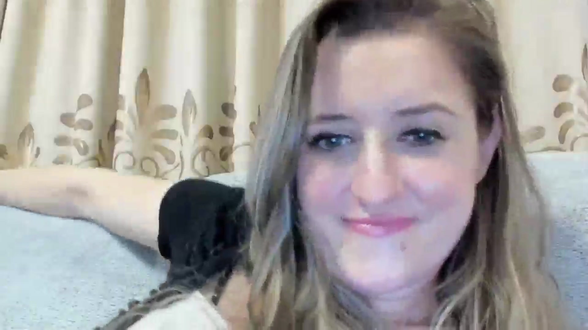 Gallery image thumbnail from BestDream's myfreecams stream on, 10/27/2024, 22:33 image 17 of 20
