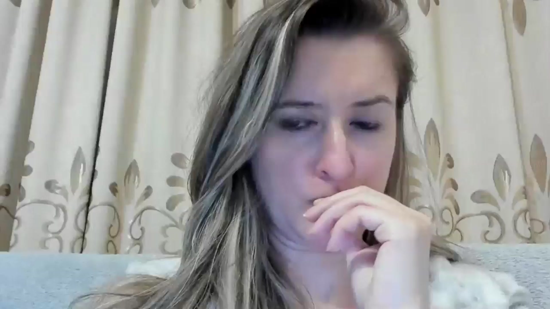 Gallery image thumbnail from BestDream's myfreecams stream on, 10/28/2024, 24:04 image 18 of 20