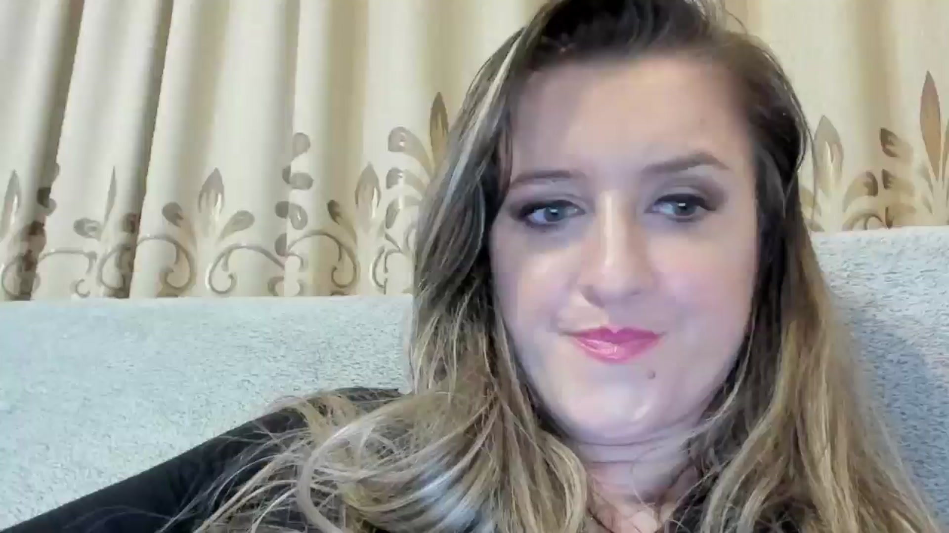 Gallery image thumbnail from BestDream's myfreecams stream on, 10/28/2024, 23:20 image 1 of 20