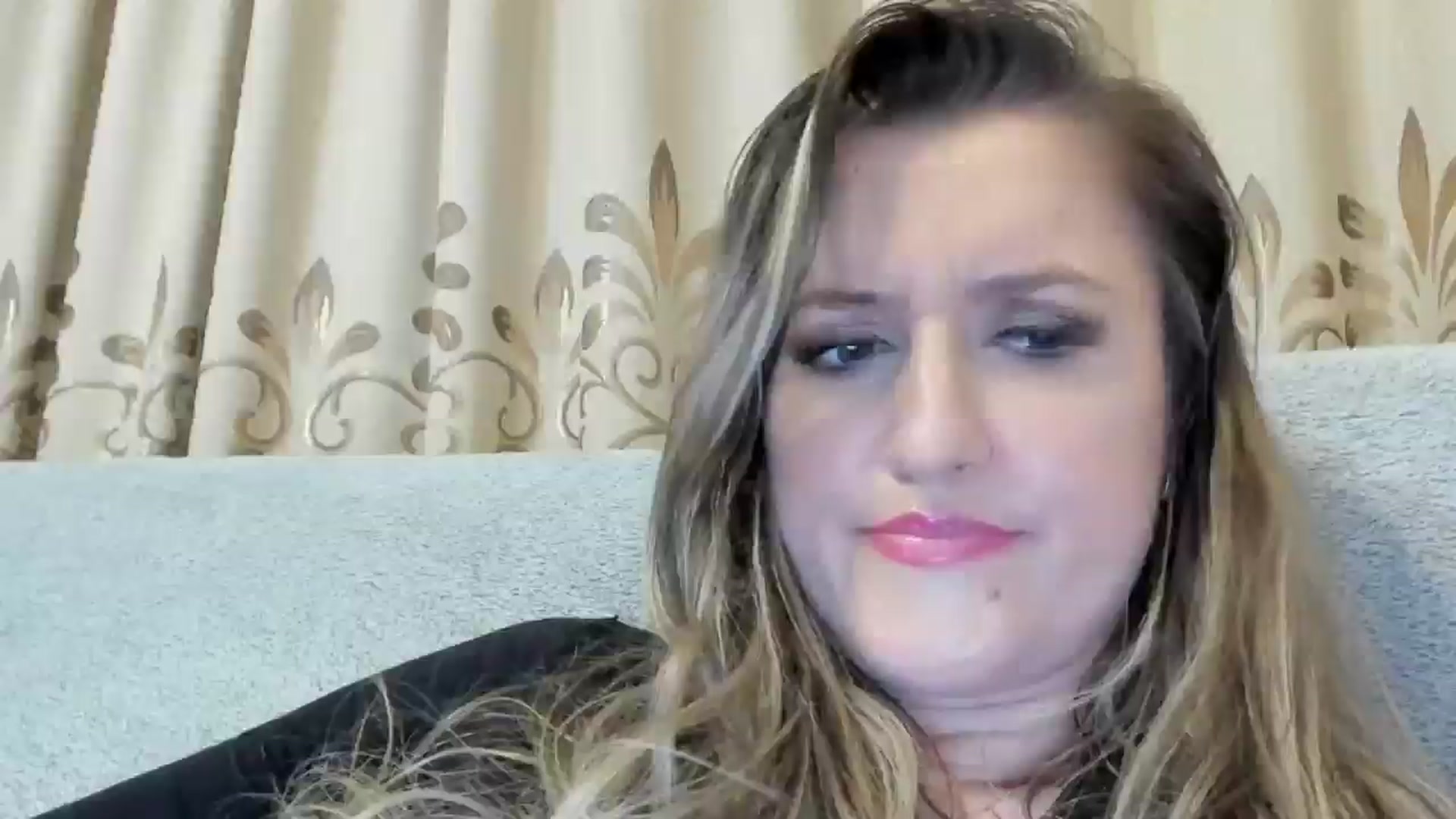 Gallery image thumbnail from BestDream's myfreecams stream on, 10/28/2024, 23:20 image 5 of 20