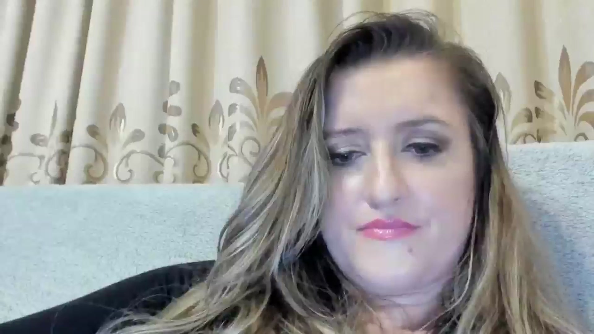 Gallery image thumbnail from BestDream's myfreecams stream on, 10/28/2024, 23:20 image 18 of 20