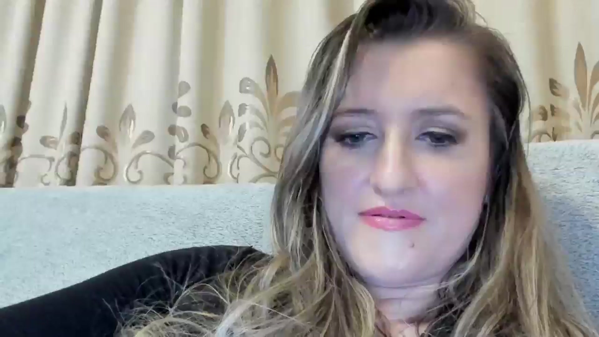Gallery image thumbnail from BestDream's myfreecams stream on, 10/28/2024, 23:20 image 4 of 20