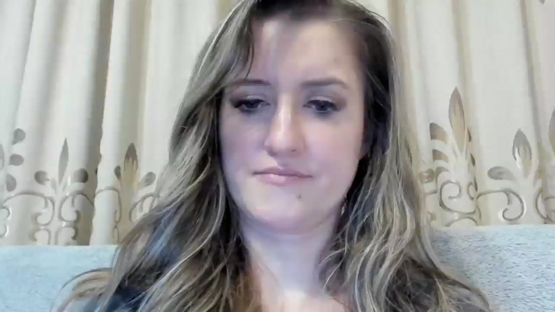 Gallery image thumbnail from BestDream's myfreecams stream on, 10/29/2024, 21:31 image 12 of 20