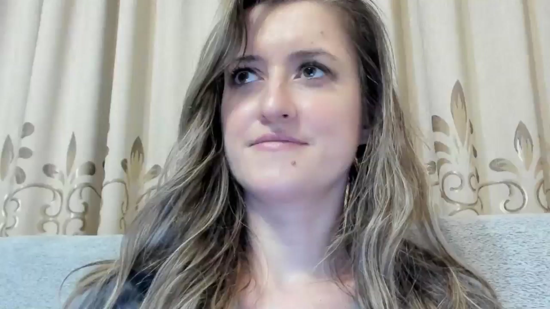 Gallery image thumbnail from BestDream's myfreecams stream on, 10/29/2024, 21:31 image 19 of 20