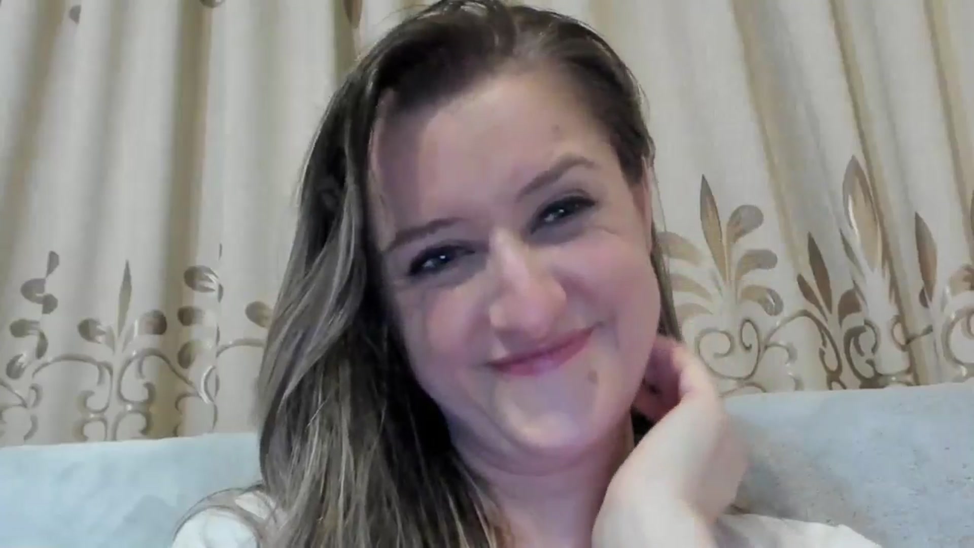 Gallery image thumbnail from BestDream's myfreecams stream on, 11/05/2024, 01:40 image 15 of 20