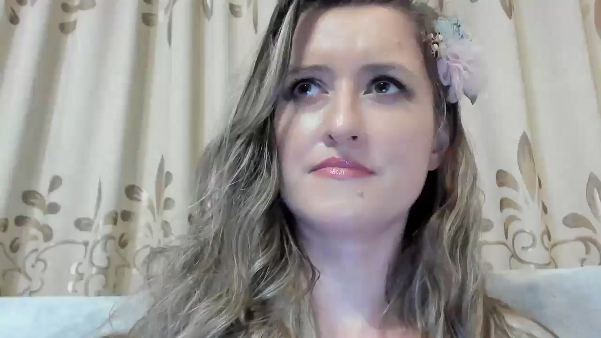 Gallery image thumbnail from BestDream's myfreecams stream on, 11/08/2024, 23:15 image 1 of 20