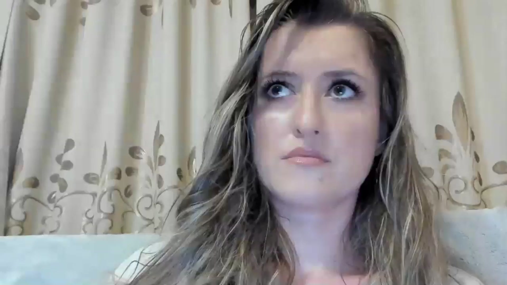 Gallery image thumbnail from BestDream's myfreecams stream on, 11/10/2024, 22:55 image 9 of 20