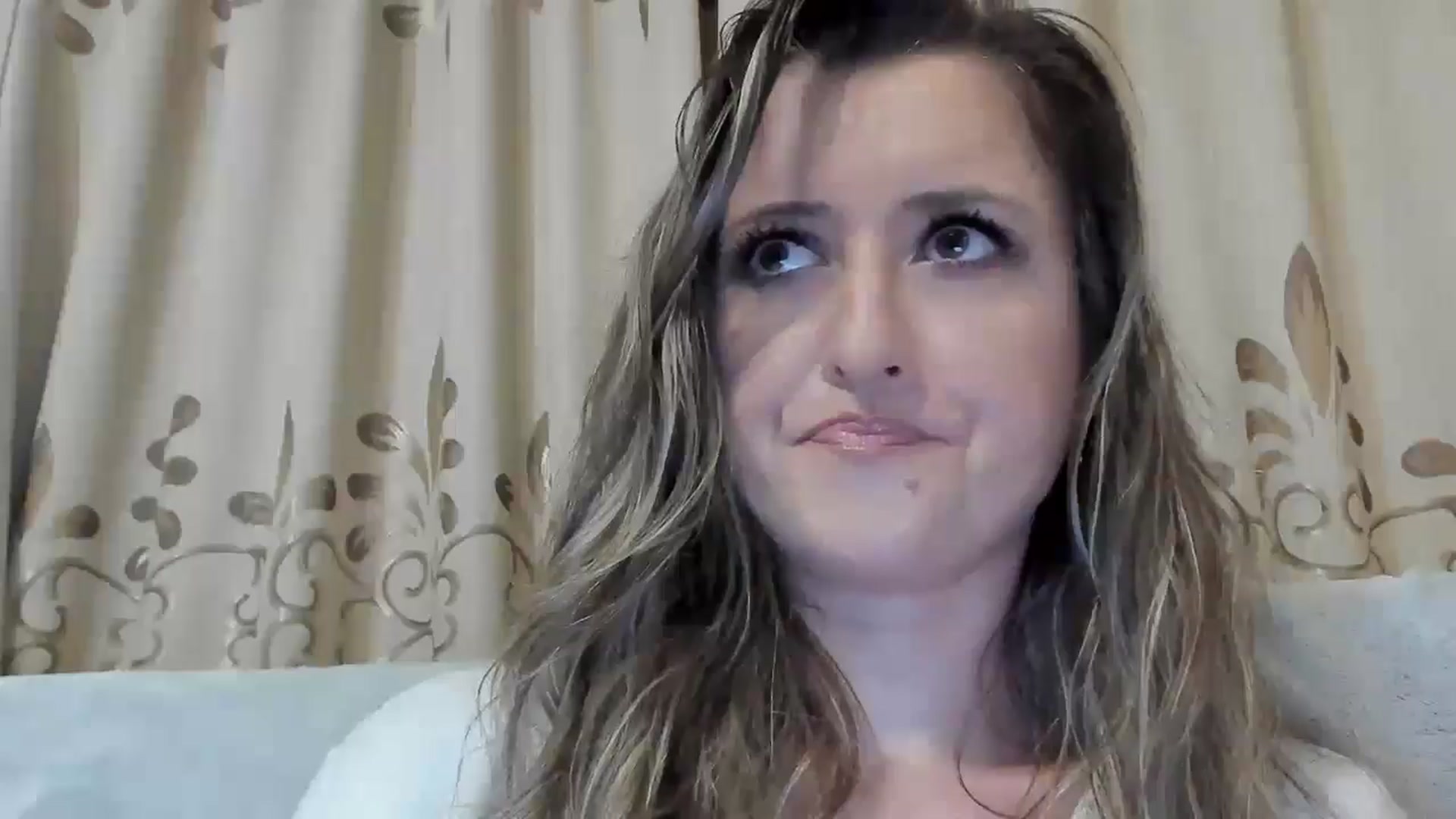 Gallery image thumbnail from BestDream's myfreecams stream on, 11/10/2024, 22:55 image 17 of 20