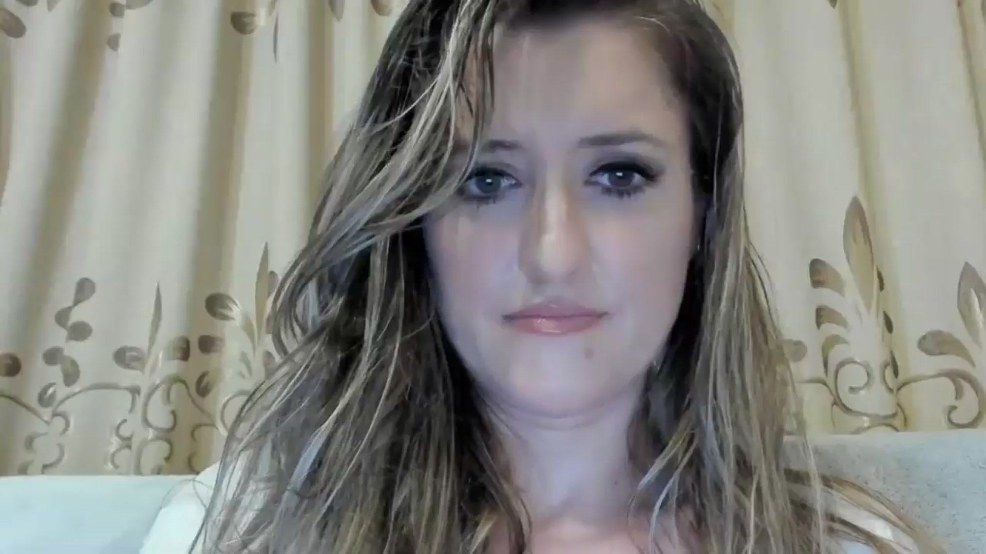 Gallery image thumbnail from BestDream's myfreecams stream on, 11/11/2024, 24:03 image 10 of 20