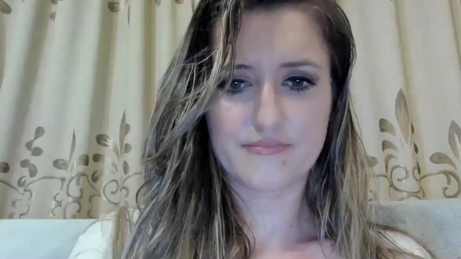 Gallery image thumbnail from BestDream's myfreecams stream on, 11/11/2024, 24:03 image 13 of 20