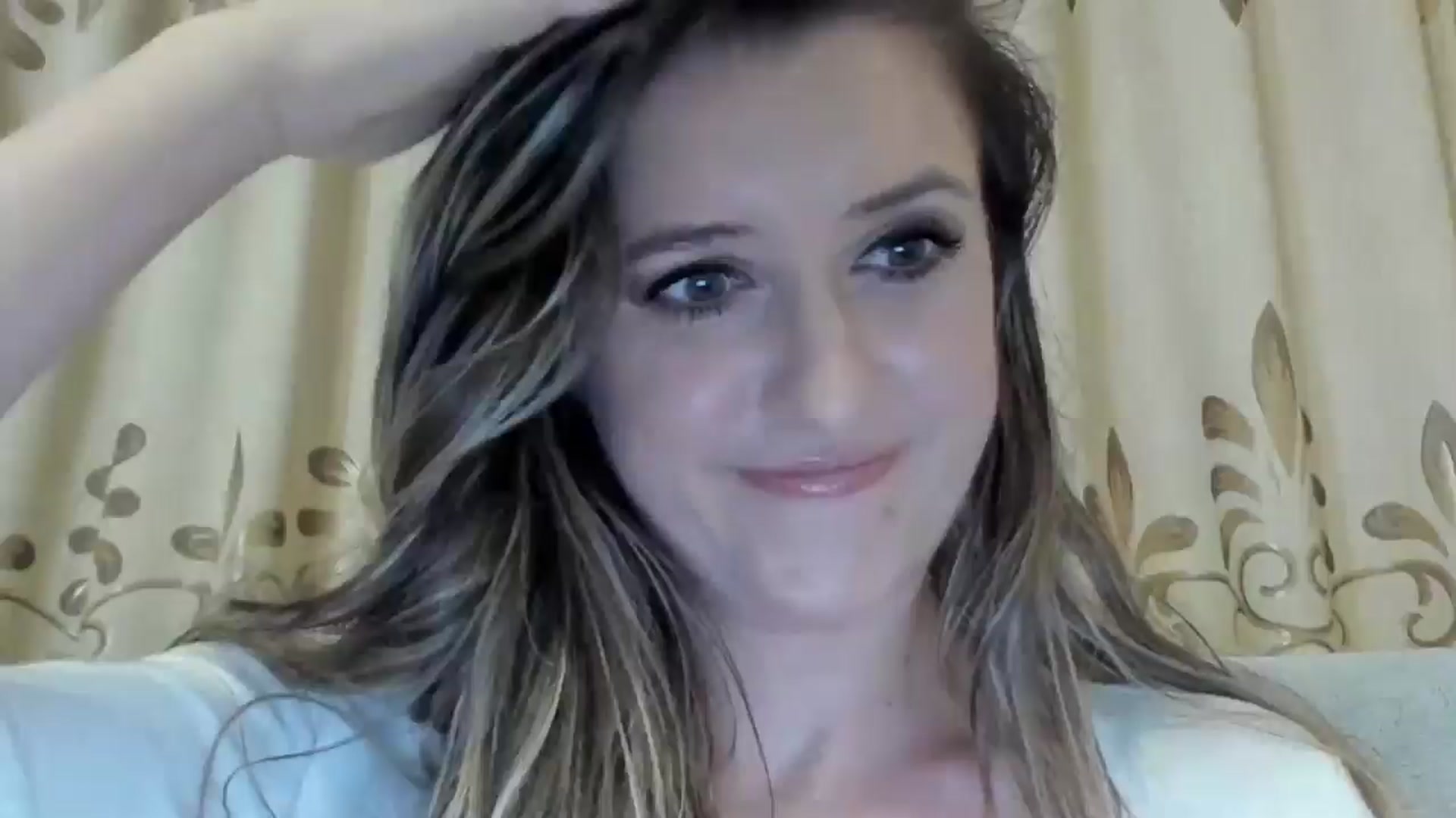 Gallery image thumbnail from BestDream's myfreecams stream on, 11/11/2024, 24:03 image 1 of 20