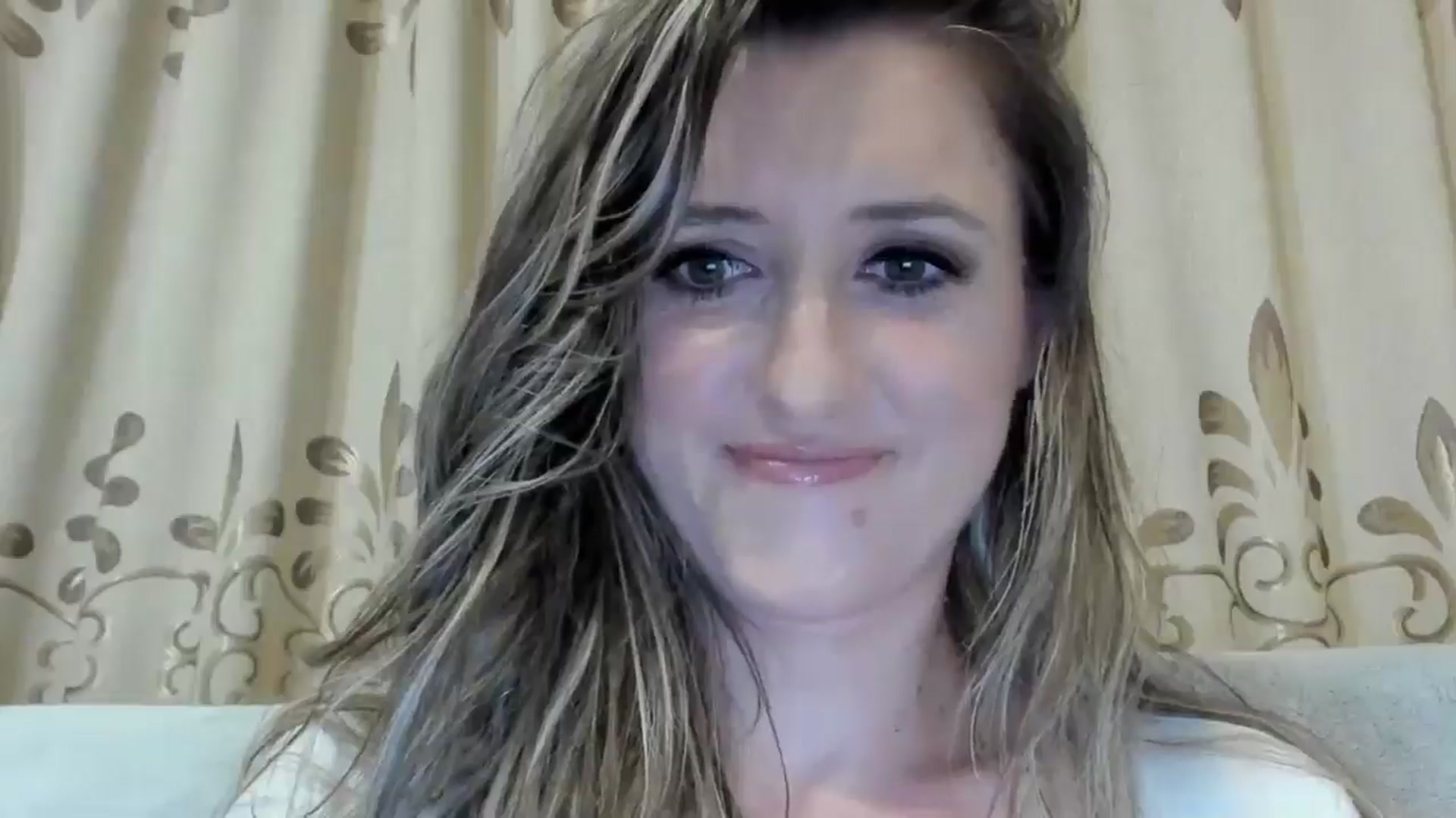 Gallery image thumbnail from BestDream's myfreecams stream on, 11/11/2024, 24:03 image 2 of 20