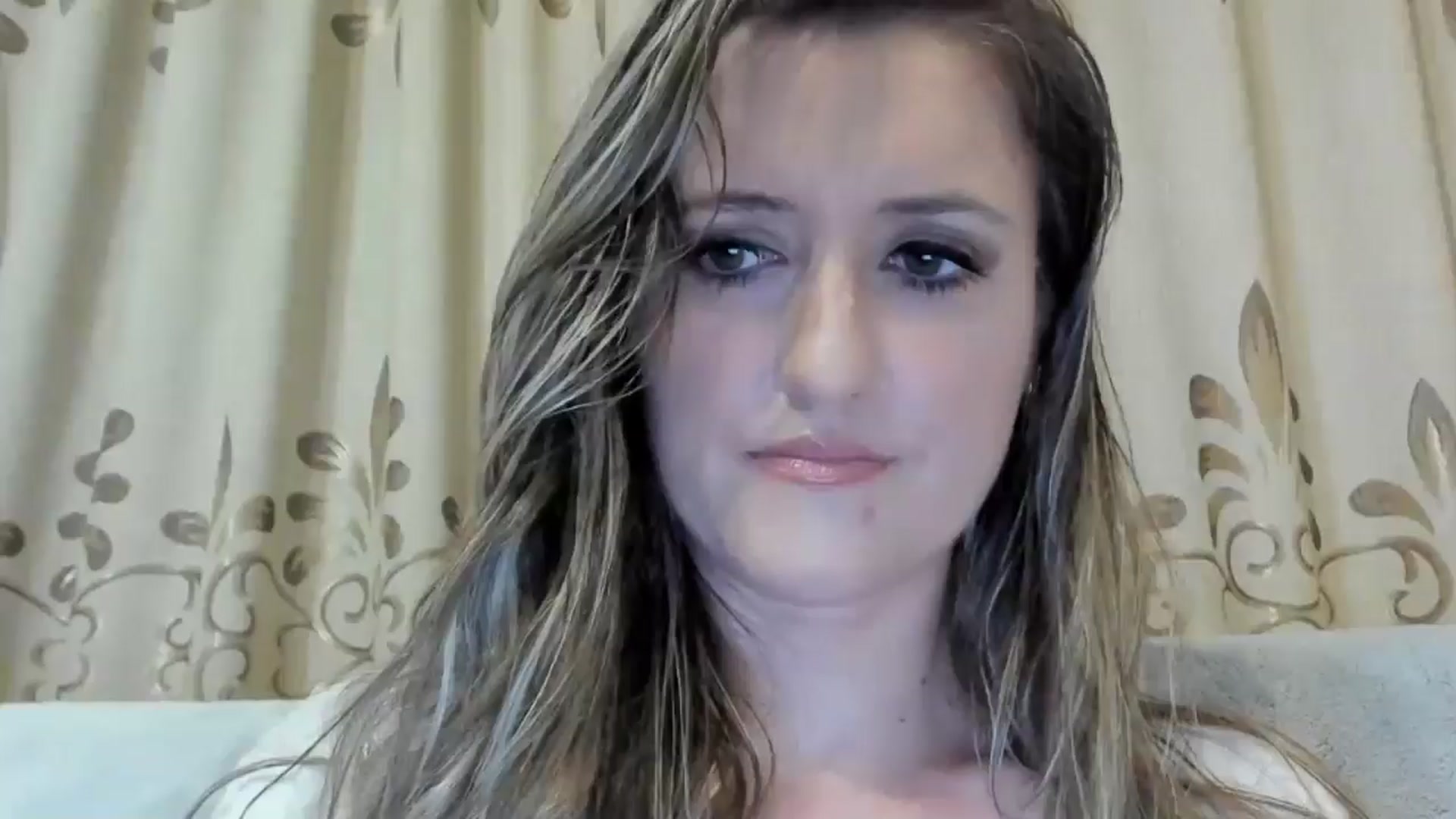 Gallery image thumbnail from BestDream's myfreecams stream on, 11/11/2024, 24:03 image 14 of 20