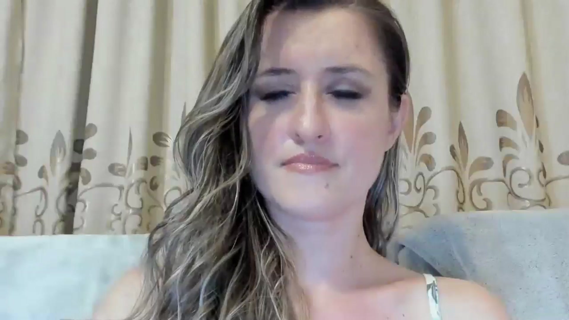 Gallery image thumbnail from BestDream's myfreecams stream on, 11/11/2024, 20:01 image 15 of 20