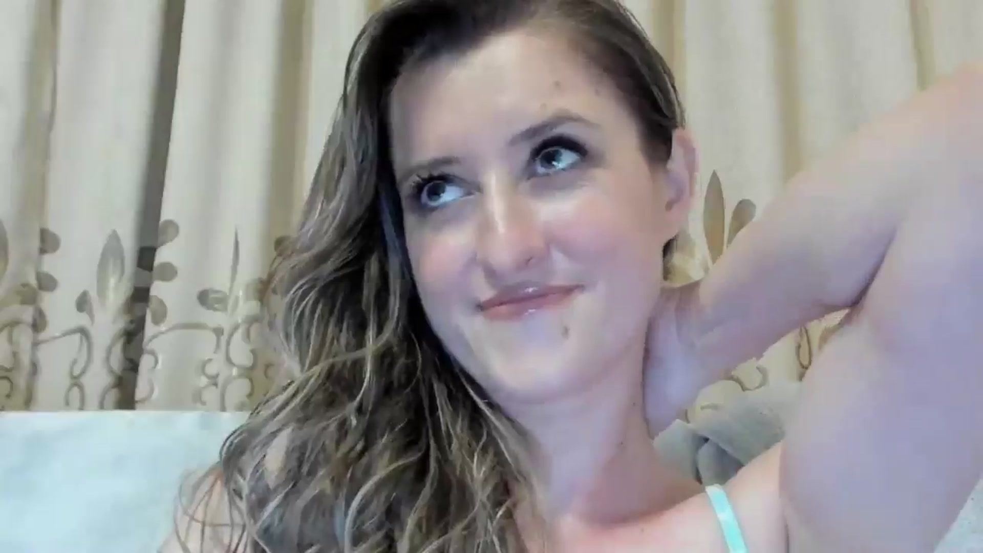 Gallery image thumbnail from BestDream's myfreecams stream on, 11/11/2024, 20:01 image 11 of 20