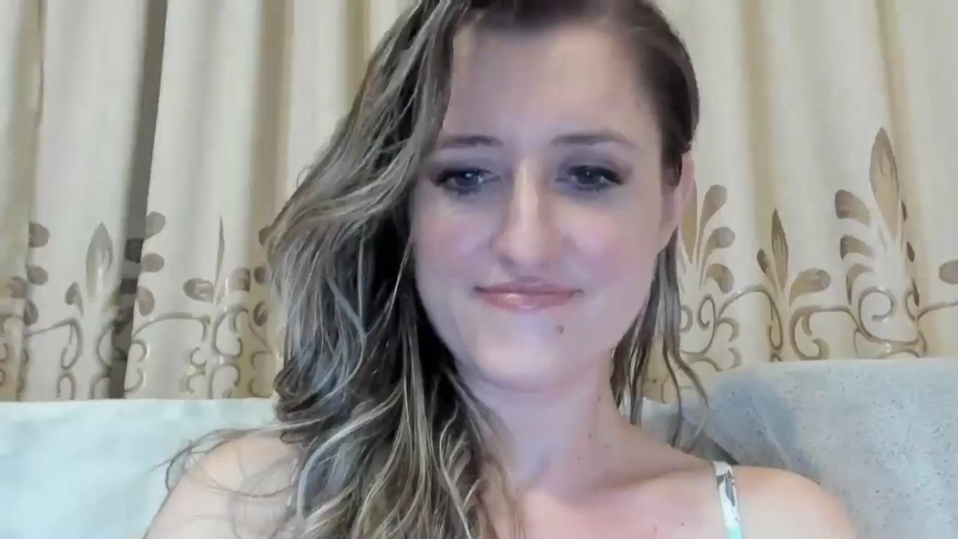 Gallery image thumbnail from BestDream's myfreecams stream on, 11/11/2024, 20:01 image 10 of 20