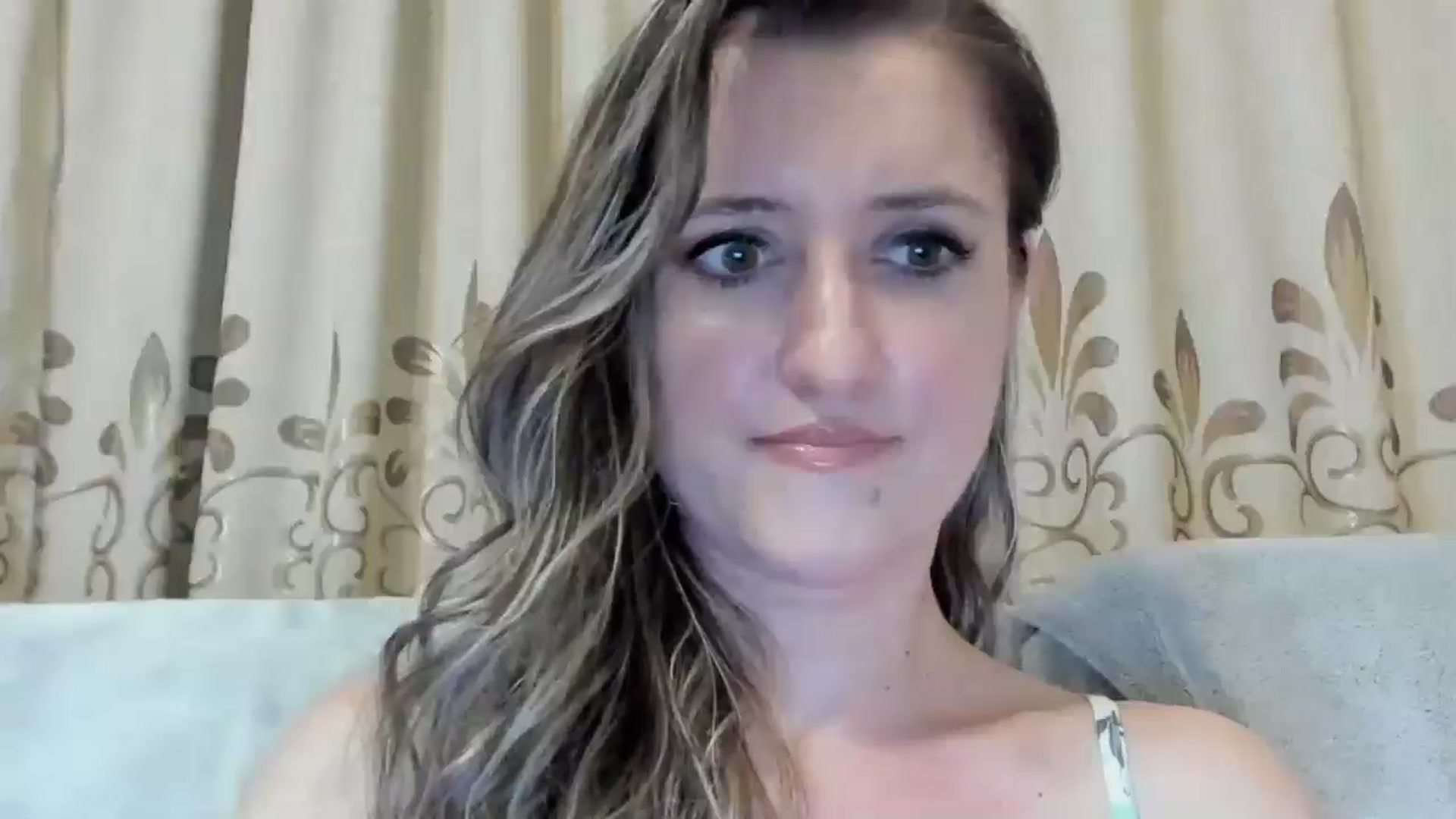Gallery image thumbnail from BestDream's myfreecams stream on, 11/11/2024, 20:01 image 17 of 20