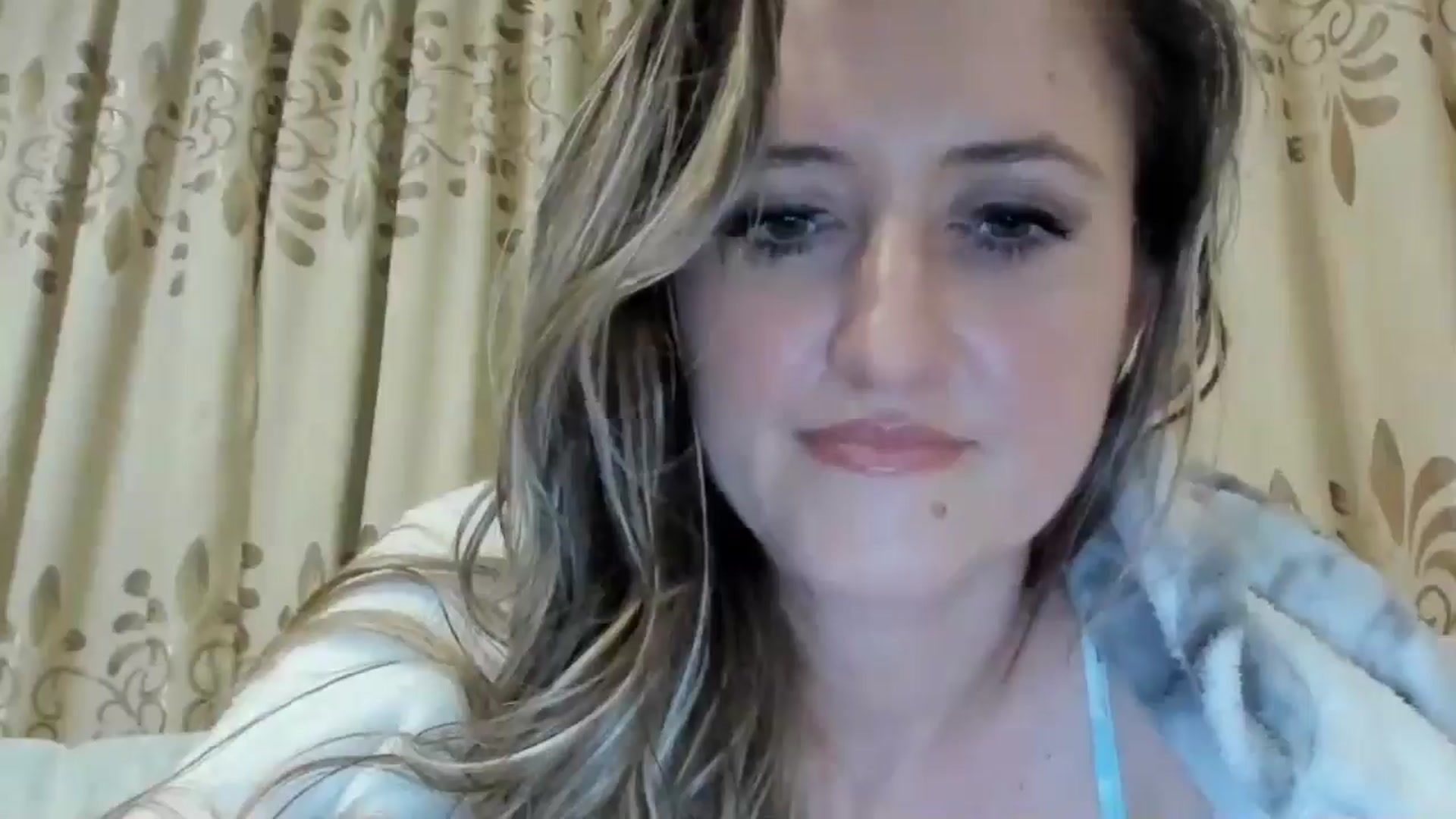 Gallery image thumbnail from BestDream's myfreecams stream on, 11/11/2024, 20:37 image 6 of 20