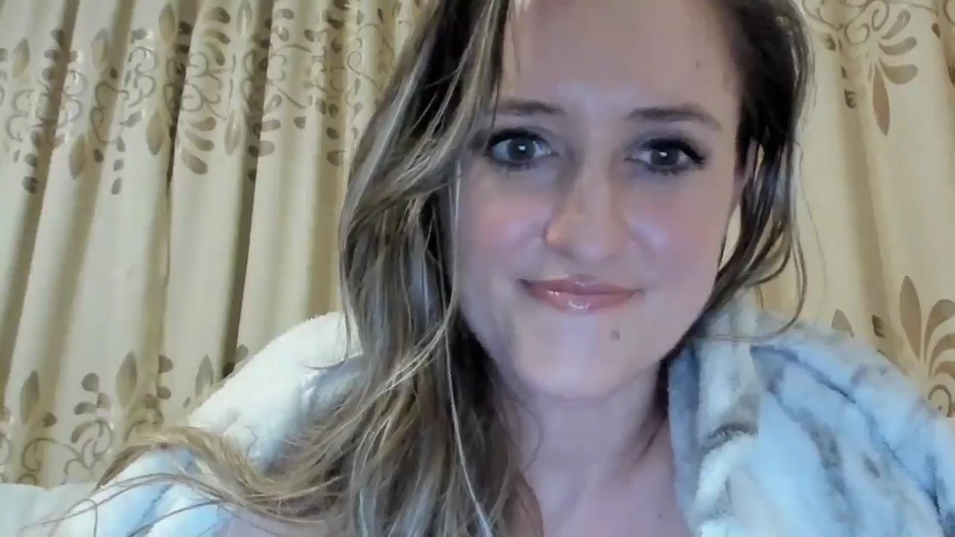 Gallery image thumbnail from BestDream's myfreecams stream on, 11/11/2024, 20:37 image 14 of 20