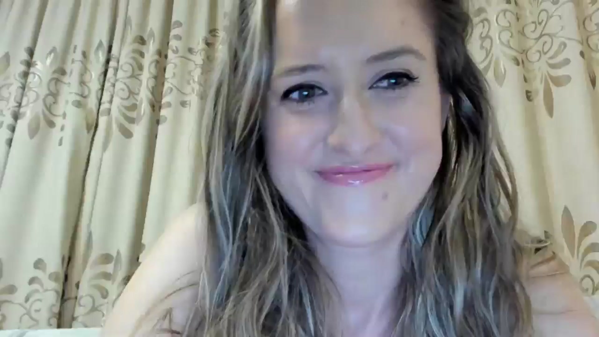 Gallery image thumbnail from BestDream's myfreecams stream on, 11/13/2024, 19:54 image 3 of 20