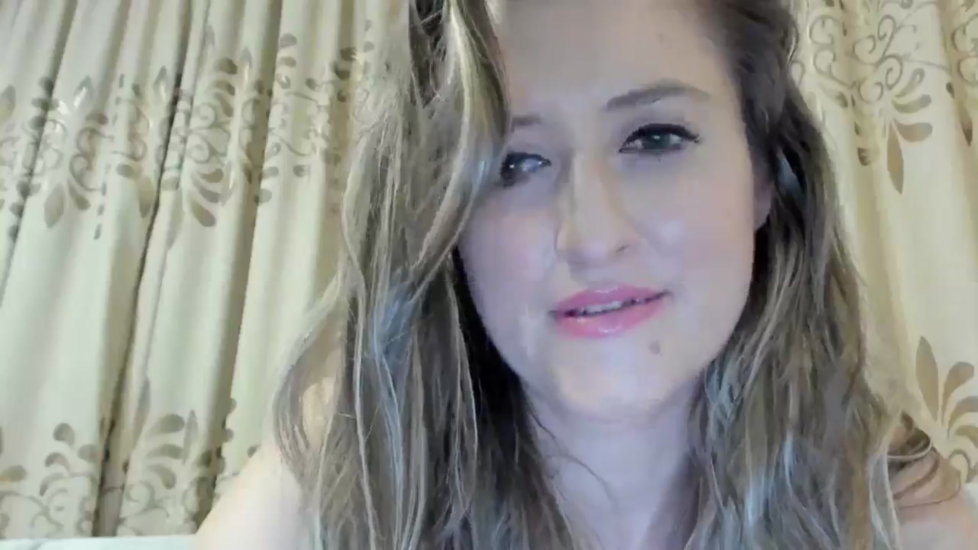 Gallery image thumbnail from BestDream's myfreecams stream on, 11/13/2024, 19:54 image 10 of 20