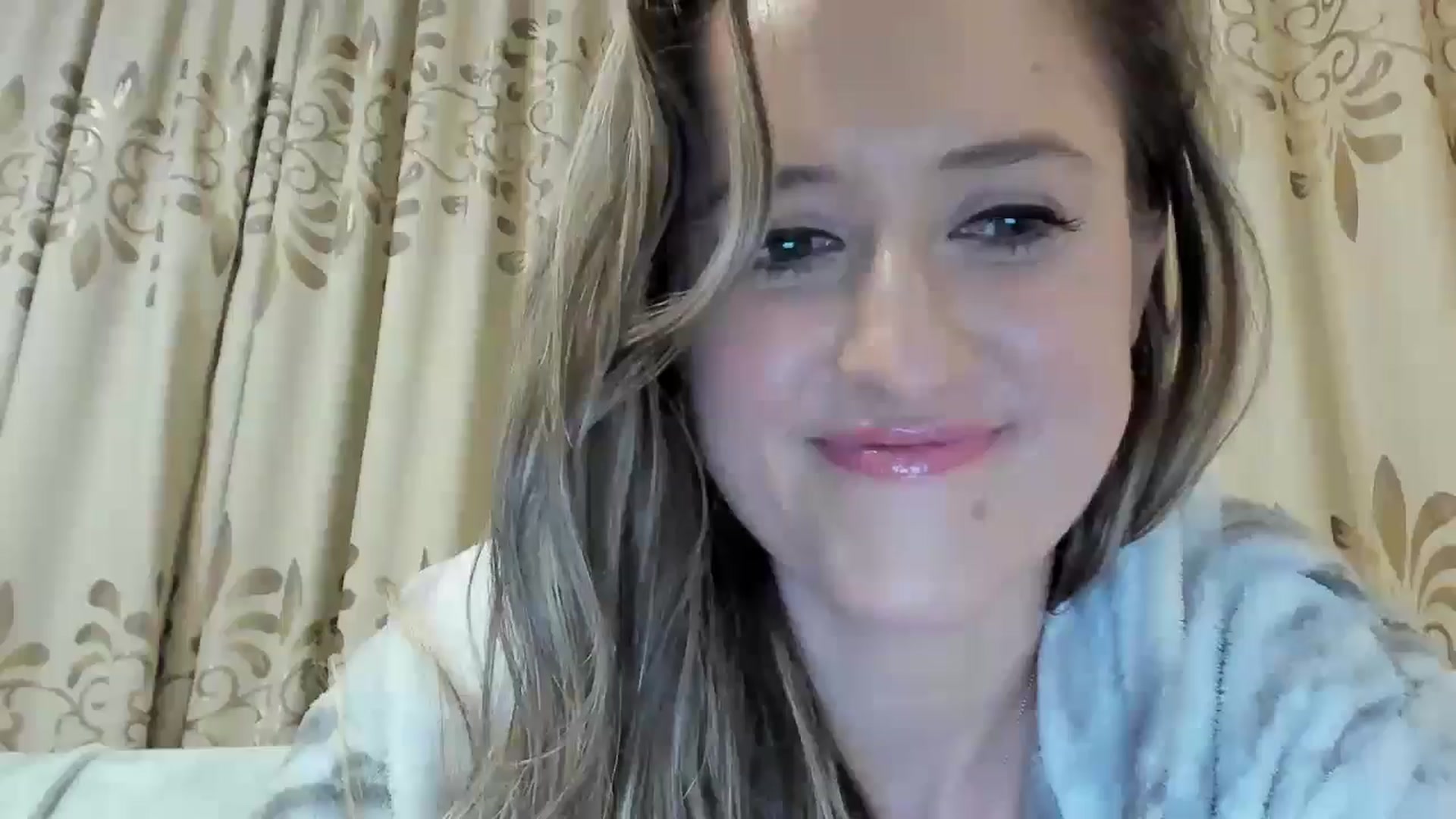 Gallery image thumbnail from BestDream's myfreecams stream on, 11/13/2024, 20:54 image 8 of 20