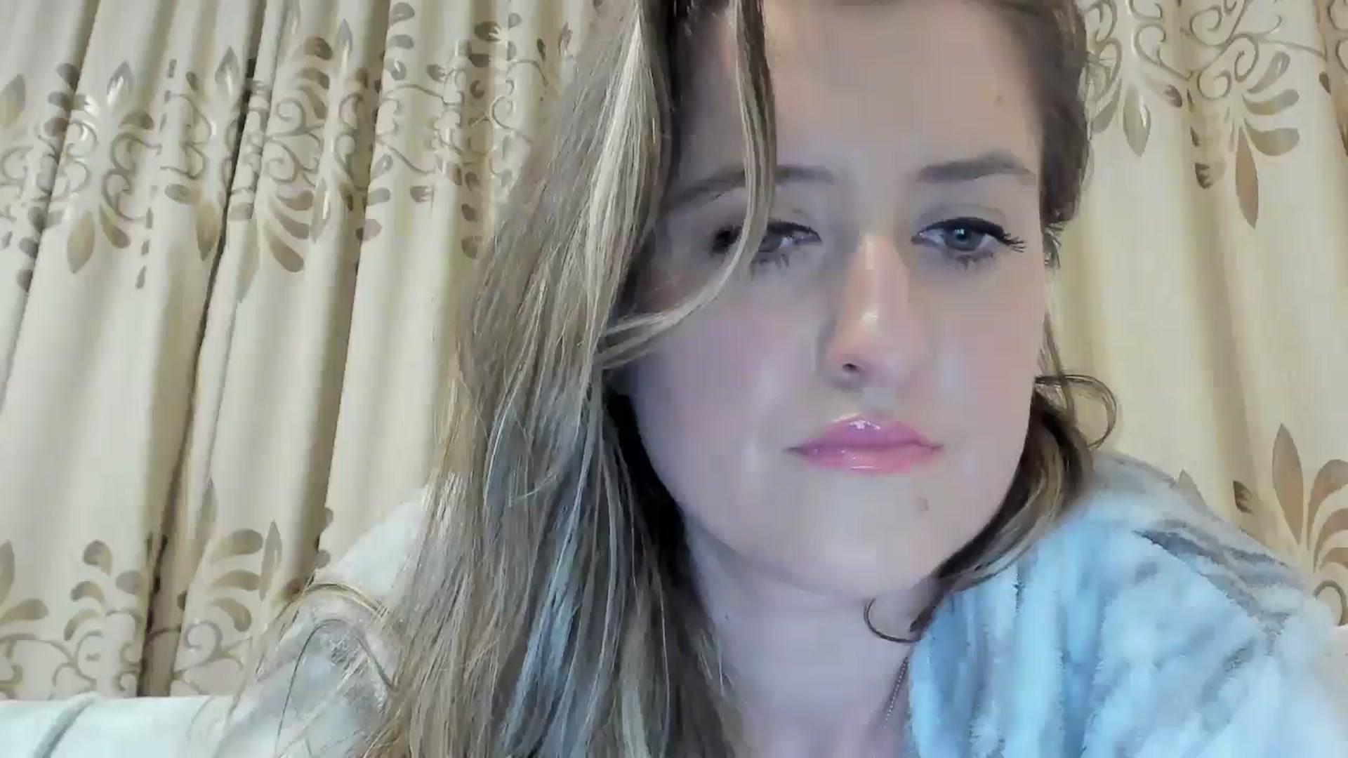 Gallery image thumbnail from BestDream's myfreecams stream on, 11/13/2024, 21:13 image 2 of 20