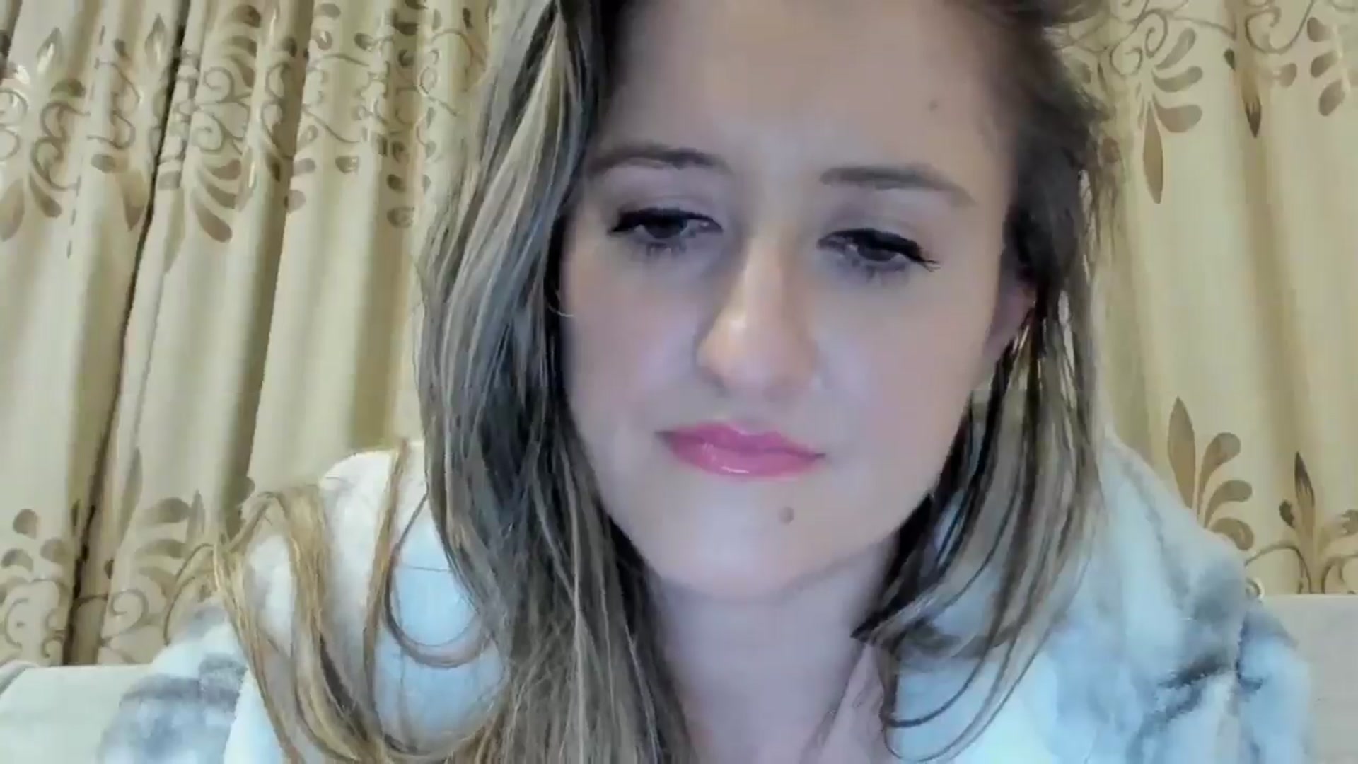 Gallery image thumbnail from BestDream's myfreecams stream on, 11/14/2024, 24:04 image 12 of 20