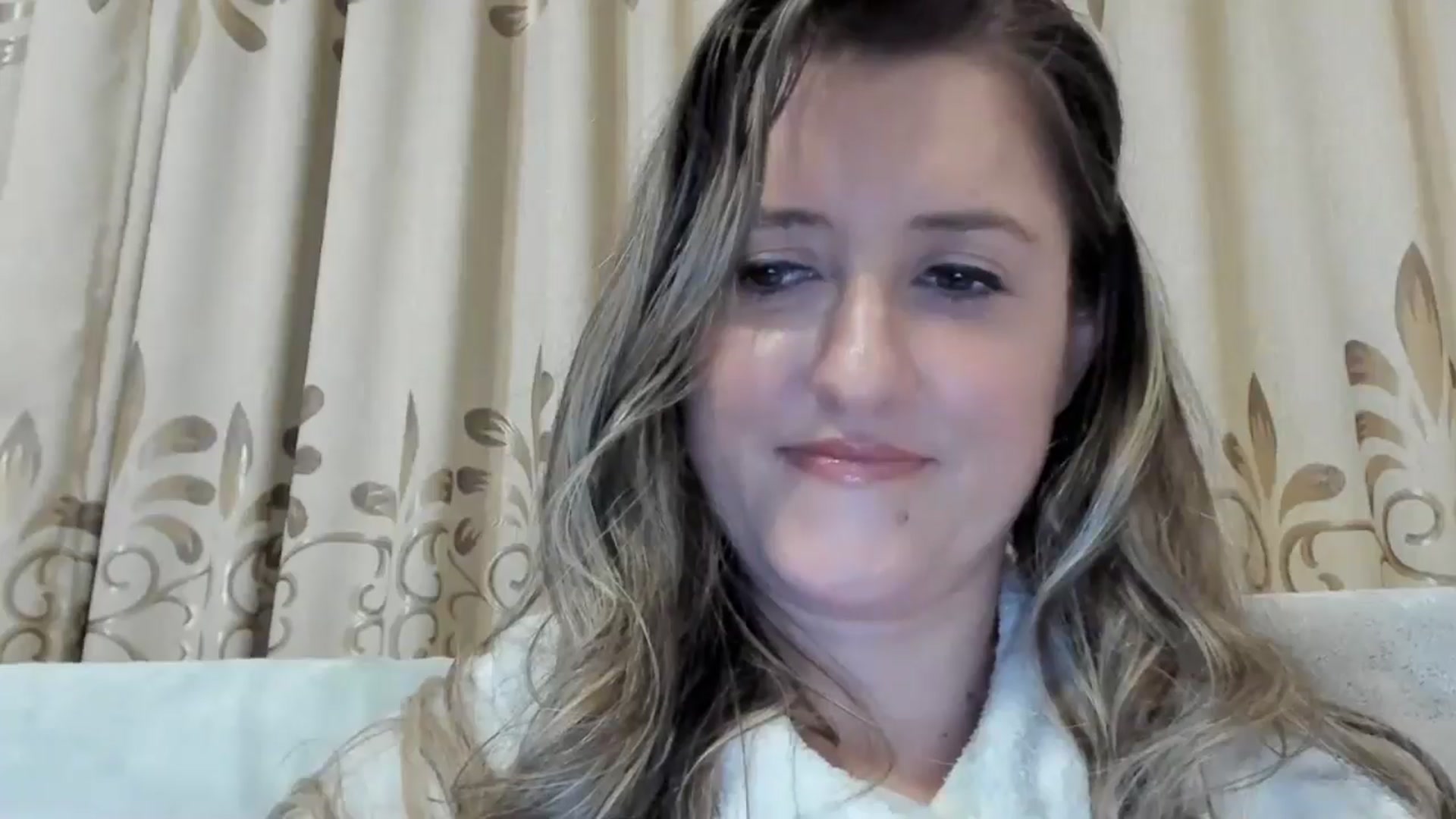 Gallery image thumbnail from BestDream's myfreecams stream on, 11/15/2024, 24:34 image 17 of 20