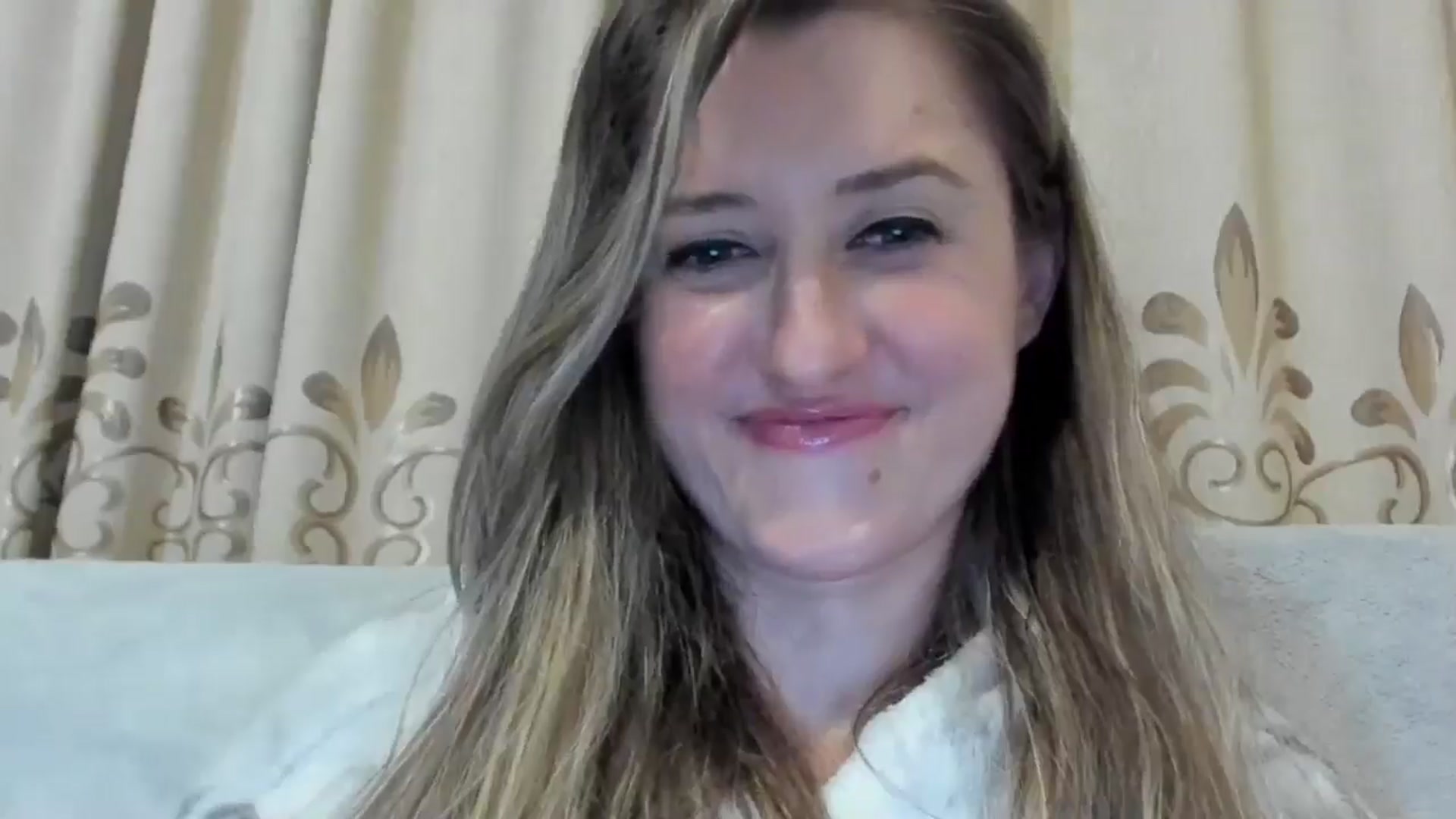 Gallery image thumbnail from BestDream's myfreecams stream on, 11/16/2024, 24:32 image 3 of 20