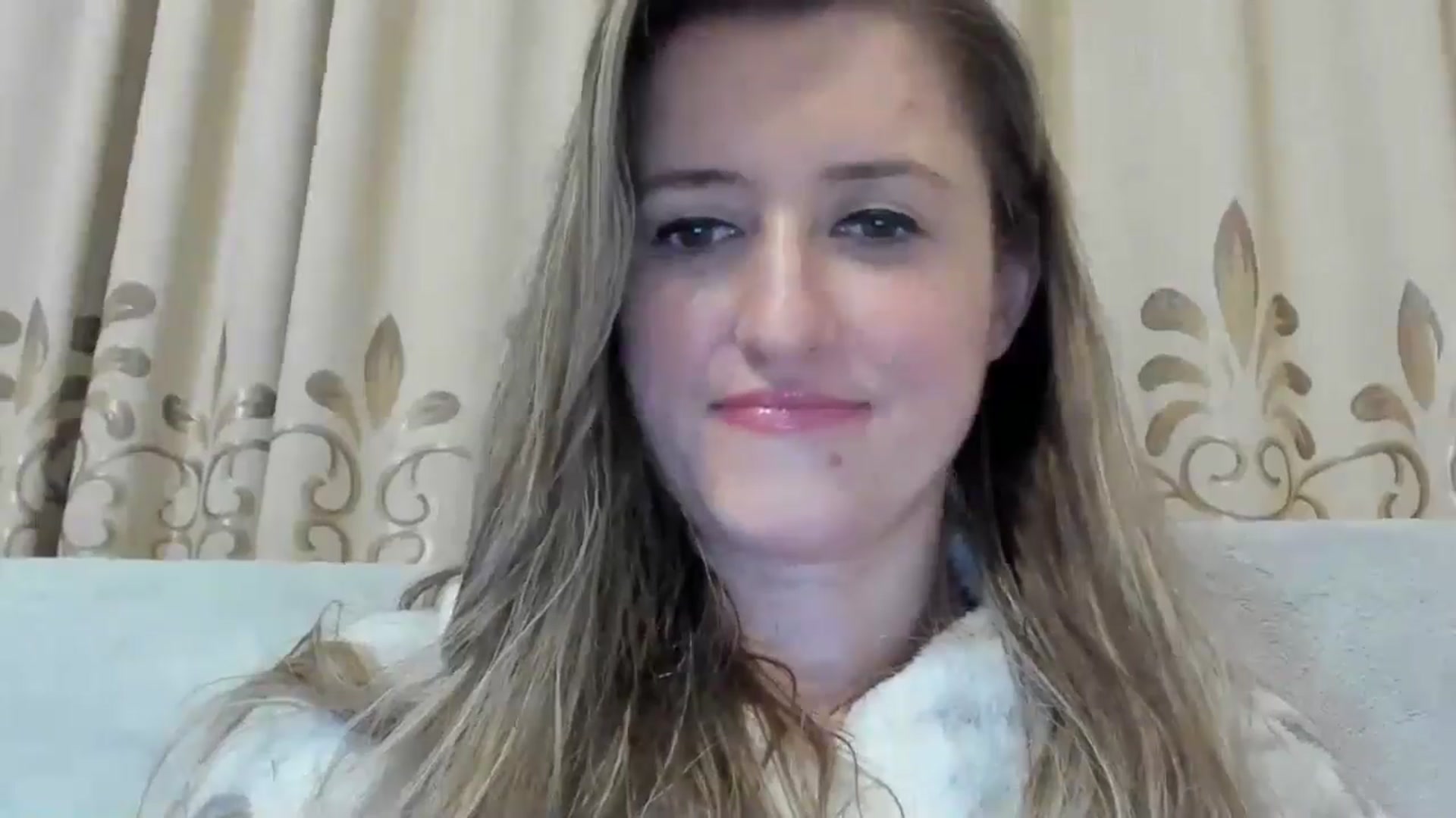 Gallery image thumbnail from BestDream's myfreecams stream on, 11/16/2024, 24:32 image 15 of 20