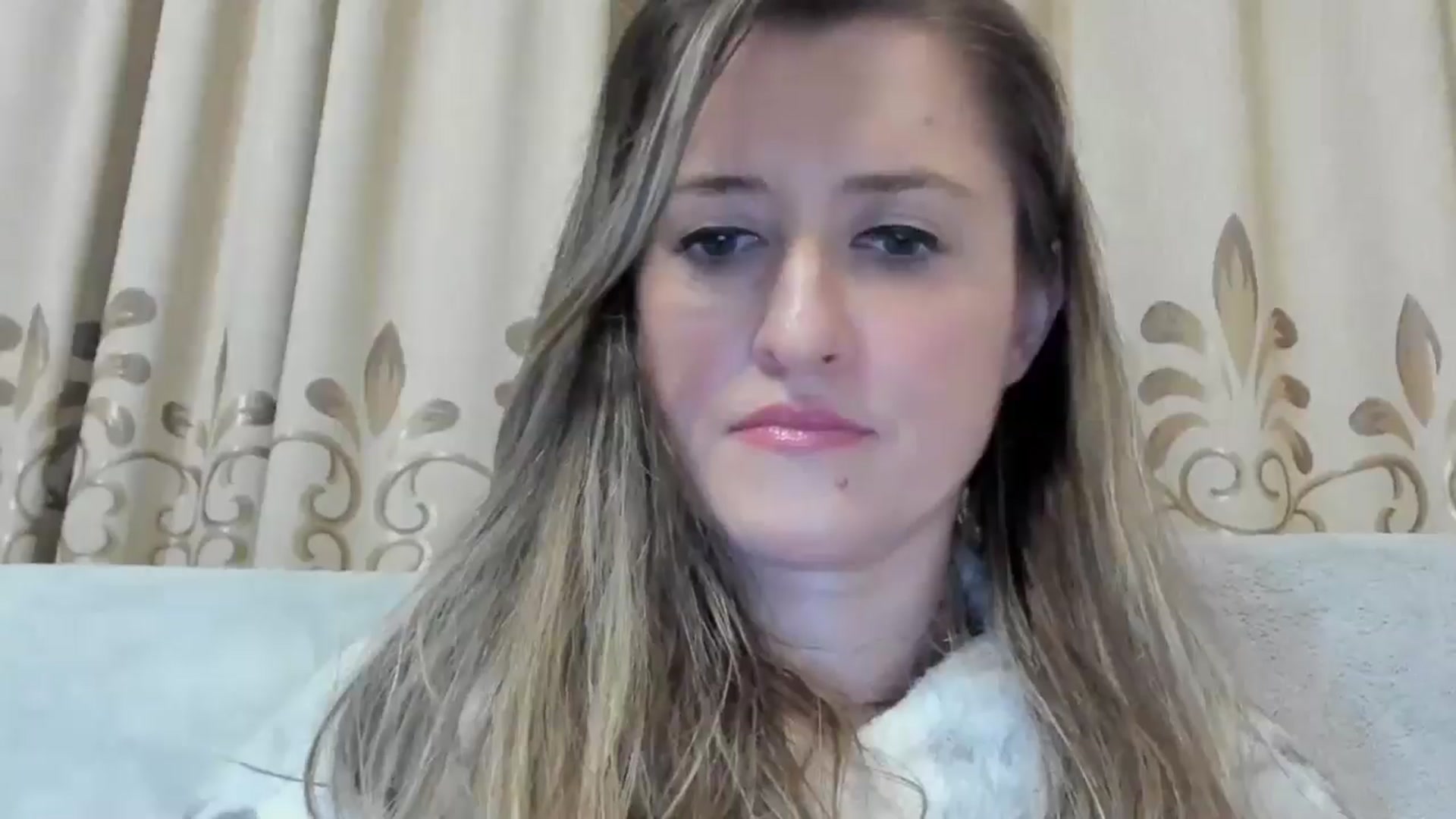 Gallery image thumbnail from BestDream's myfreecams stream on, 11/16/2024, 24:32 image 7 of 20