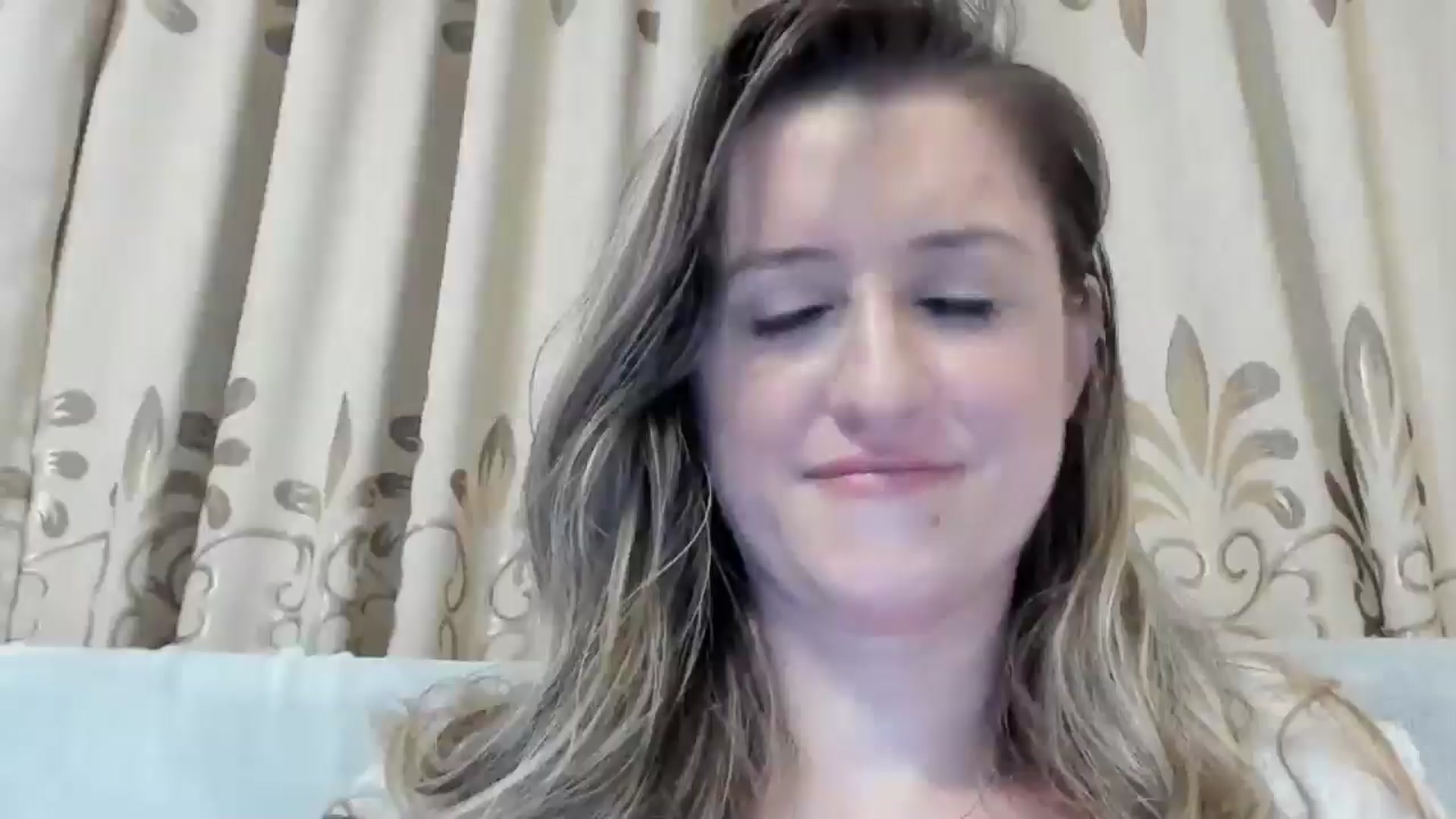 Gallery image thumbnail from BestDream's myfreecams stream on, 11/17/2024, 04:22 image 1 of 20