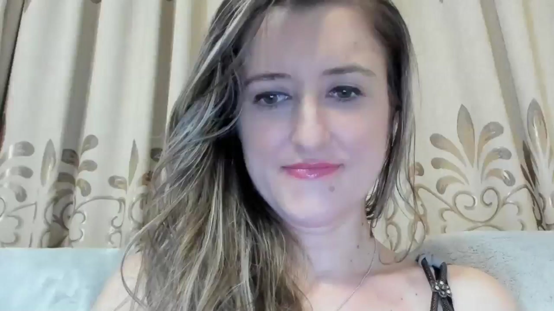 Gallery image thumbnail from BestDream's myfreecams stream on, 11/17/2024, 23:14 image 1 of 20