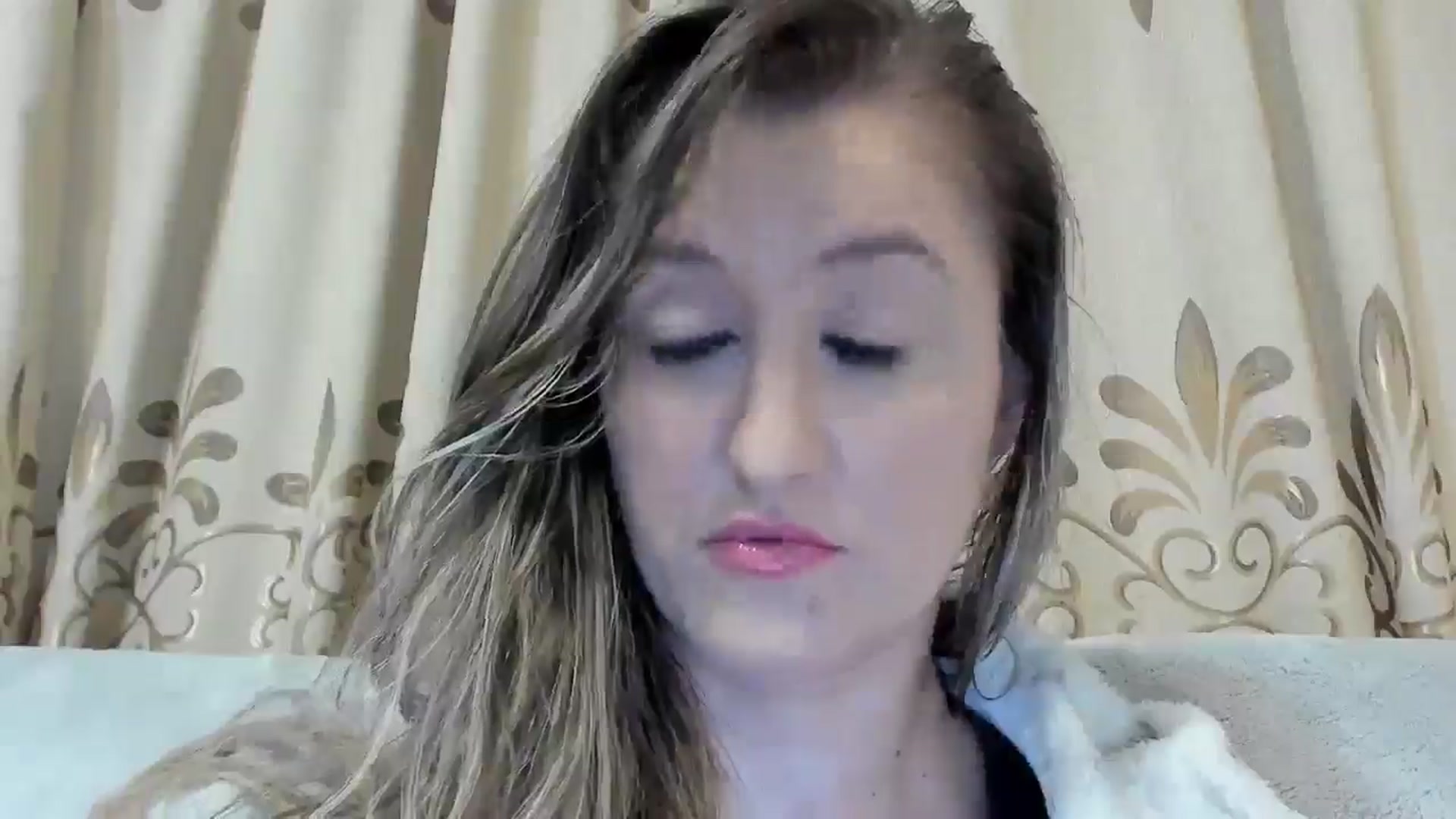 Gallery image thumbnail from BestDream's myfreecams stream on, 11/18/2024, 23:44 image 16 of 20