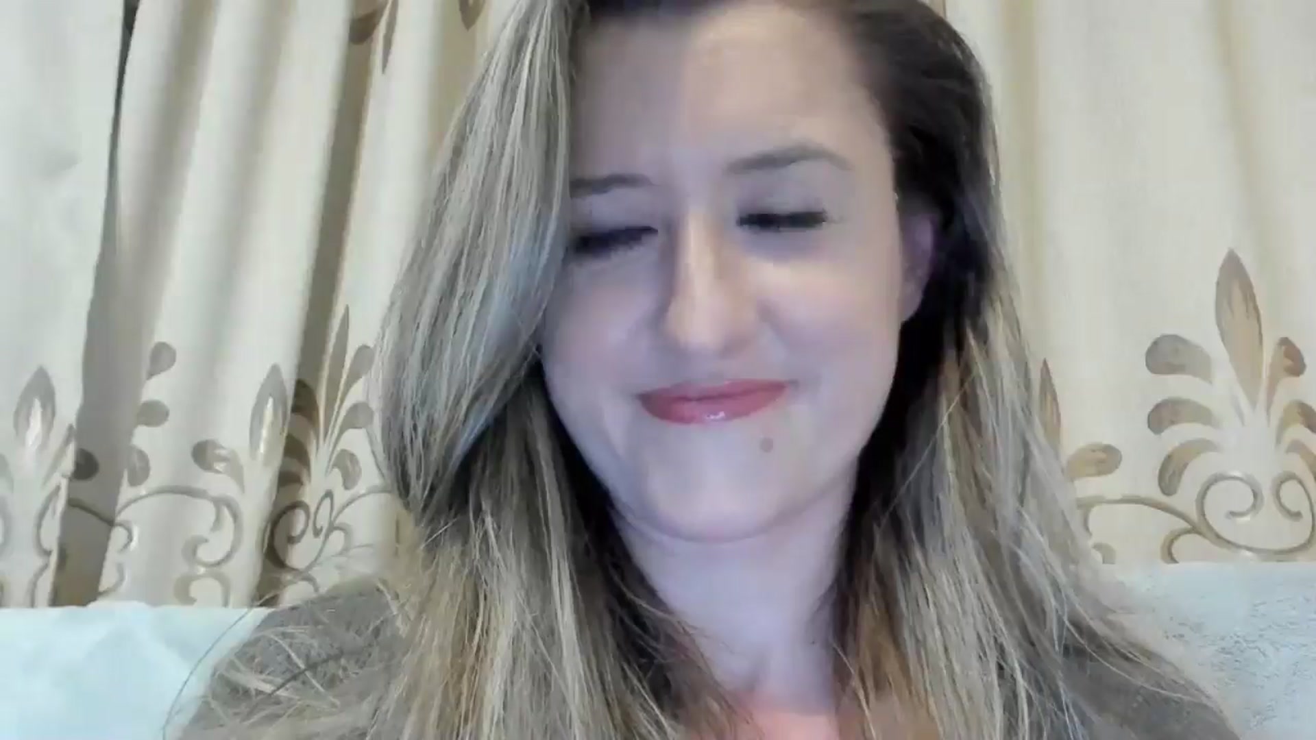 Gallery image thumbnail from BestDream's myfreecams stream on, 11/19/2024, 23:18 image 7 of 20