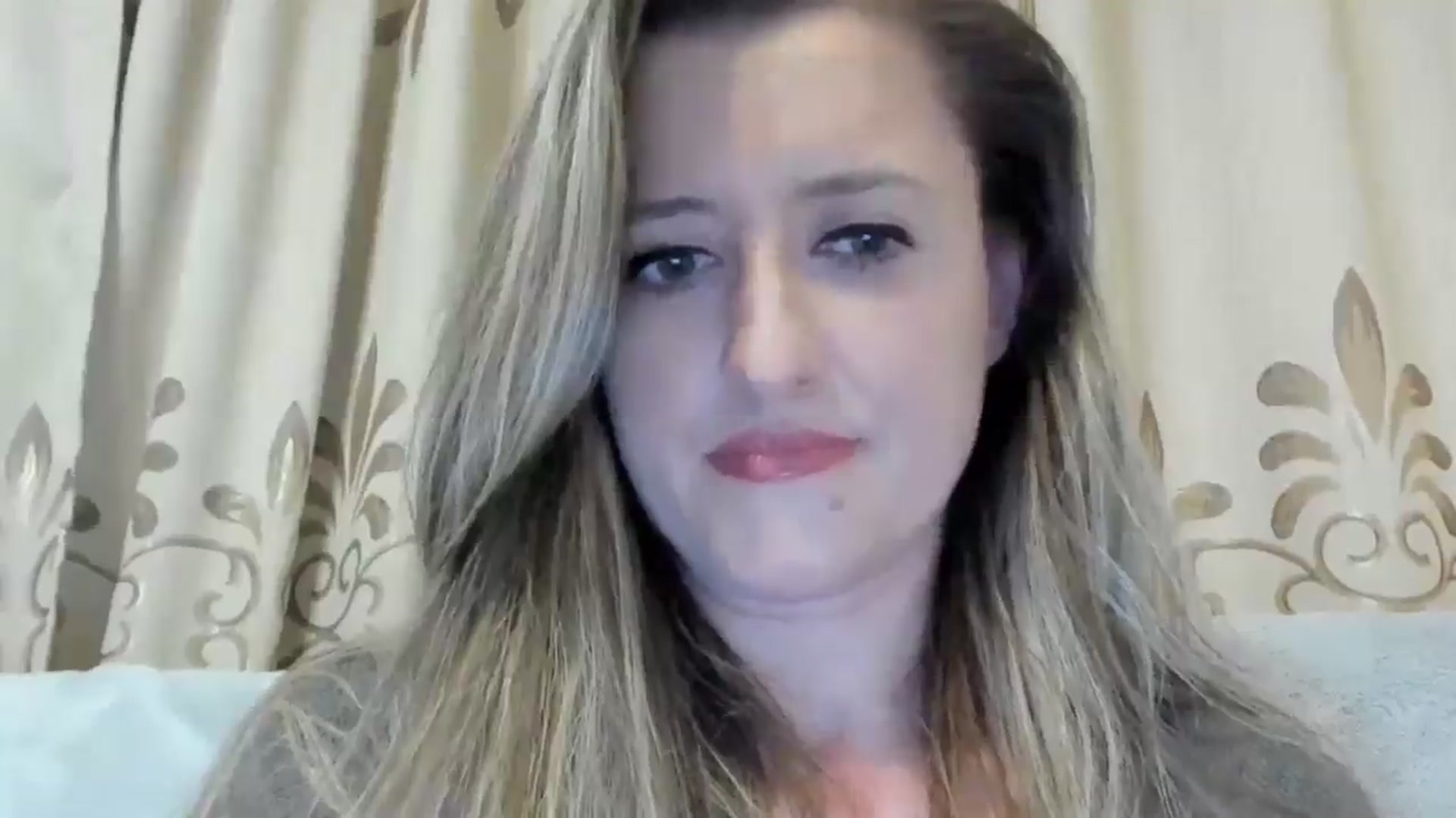 Gallery image thumbnail from BestDream's myfreecams stream on, 11/19/2024, 23:18 image 10 of 20