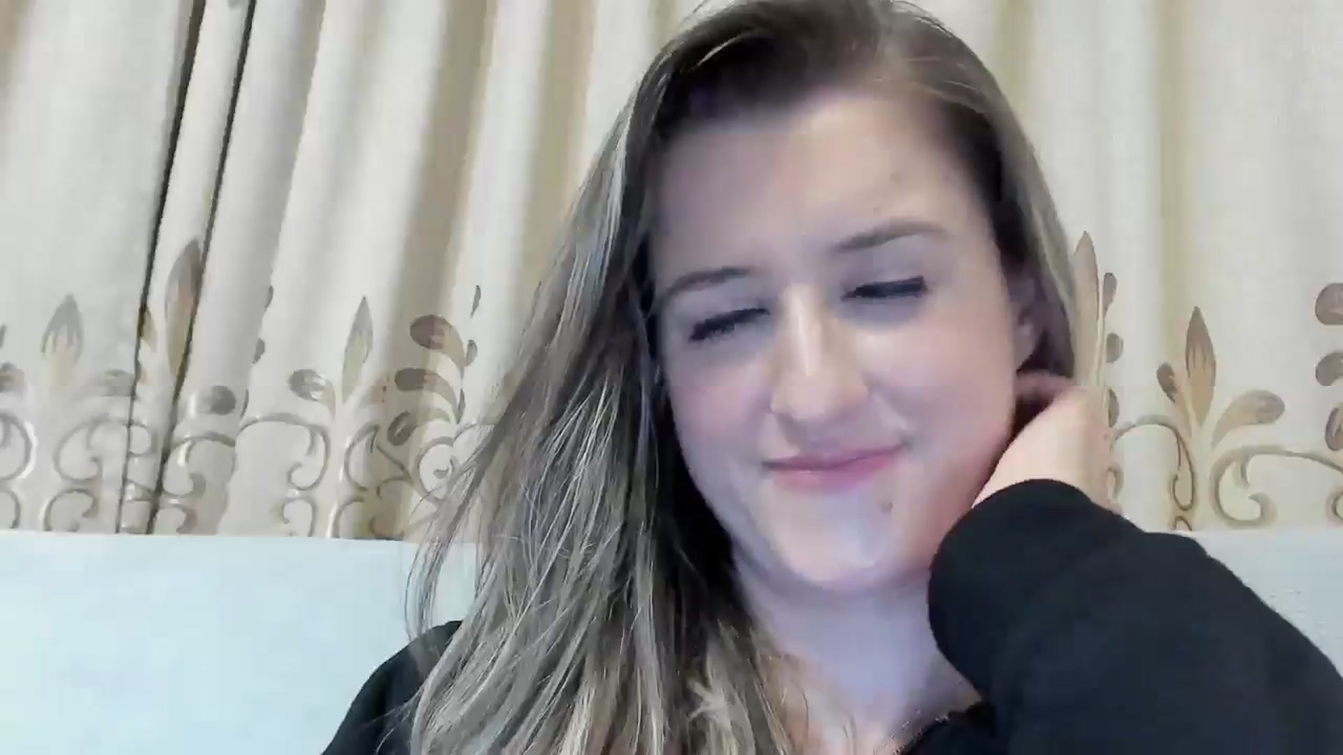 Gallery image thumbnail from BestDream's myfreecams stream on, 11/20/2024, 23:32 image 18 of 20