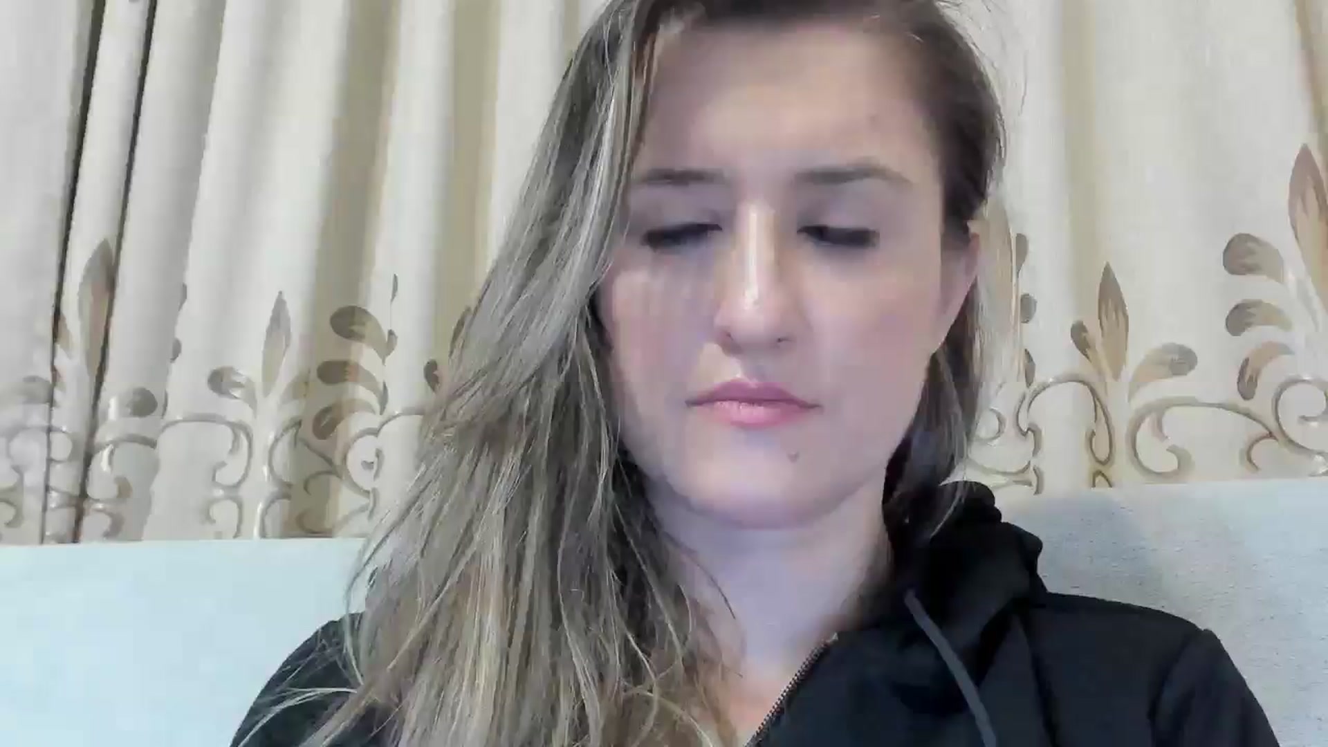 Gallery image thumbnail from BestDream's myfreecams stream on, 11/20/2024, 23:32 image 1 of 20