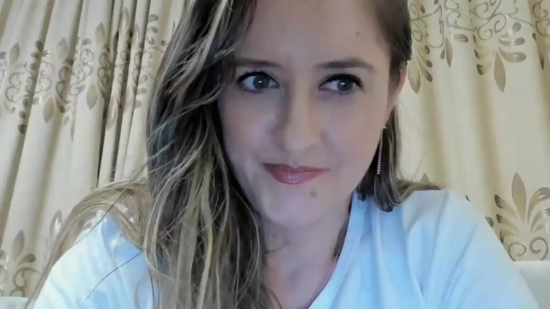 Gallery image thumbnail from BestDream's myfreecams stream on, 11/22/2024, 20:13 image 7 of 20