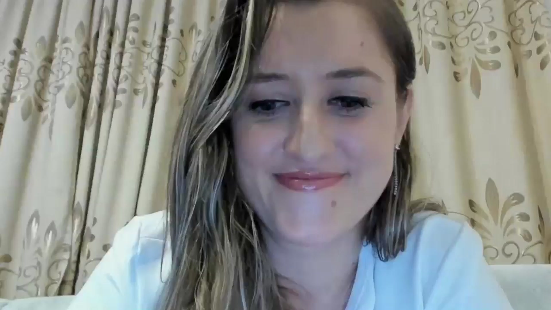 Gallery image thumbnail from BestDream's myfreecams stream on, 11/22/2024, 20:35 image 17 of 20