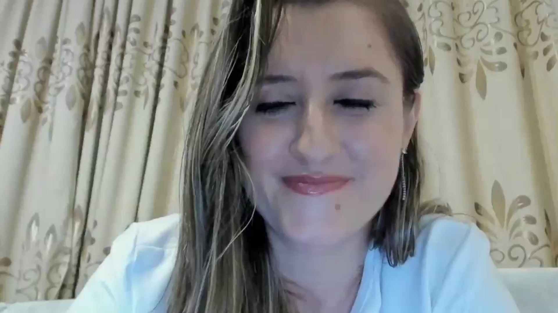 Gallery image thumbnail from BestDream's myfreecams stream on, 11/22/2024, 20:35 image 18 of 20