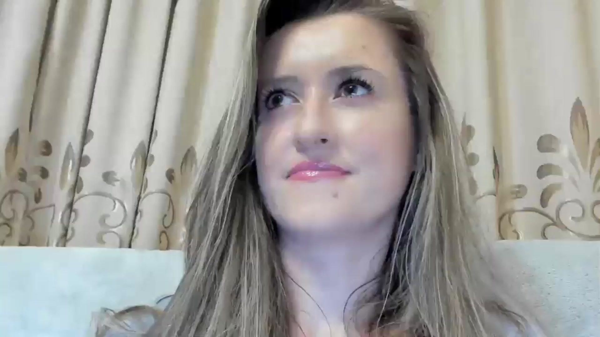 Gallery image thumbnail from BestDream's myfreecams stream on, 11/24/2024, 01:34 image 8 of 20