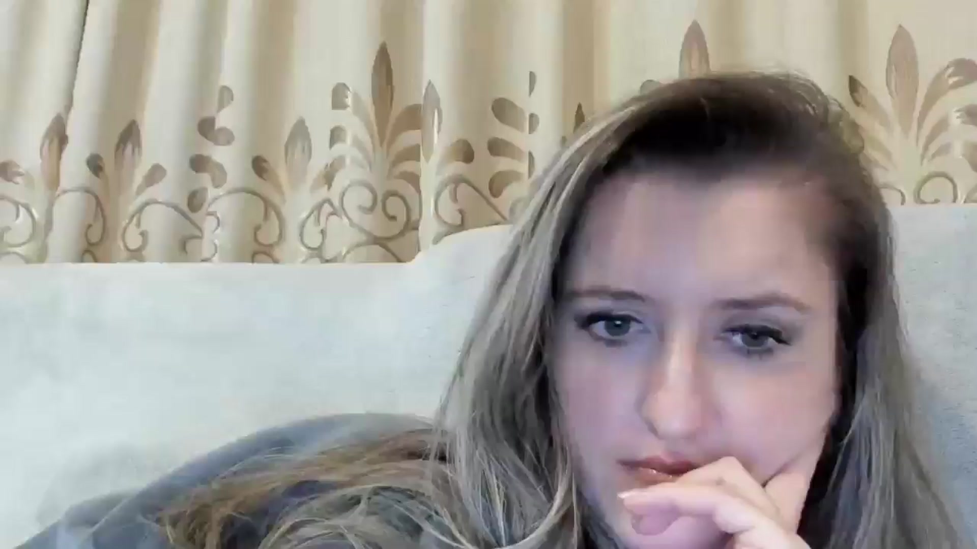 Gallery image thumbnail from BestDream's myfreecams stream on, 11/26/2024, 24:11 image 16 of 20