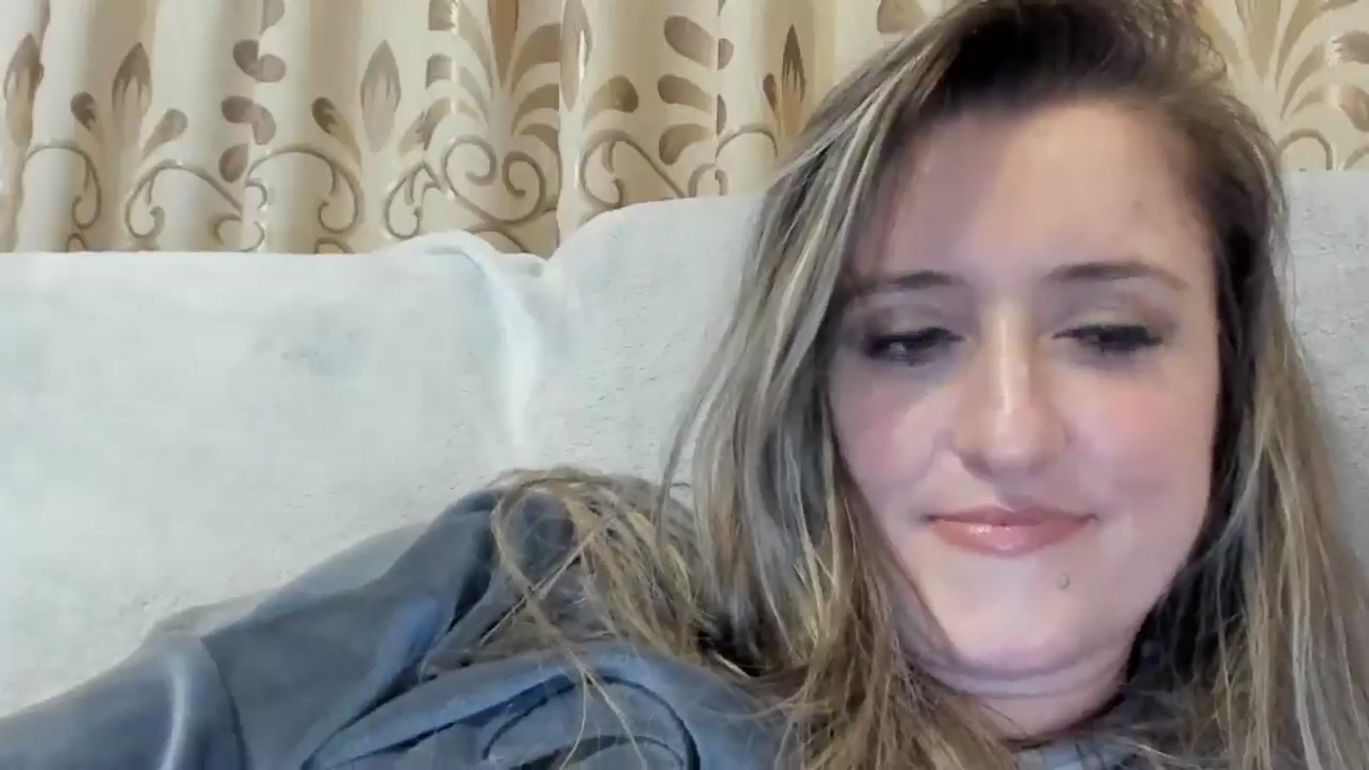 Gallery image thumbnail from BestDream's myfreecams stream on, 11/26/2024, 01:32 image 8 of 20