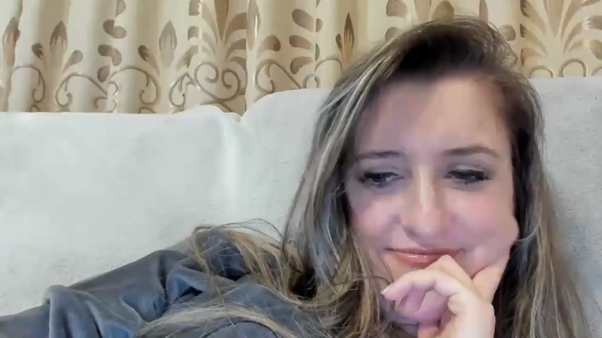 Gallery image thumbnail from BestDream's myfreecams stream on, 11/26/2024, 01:32 image 2 of 20