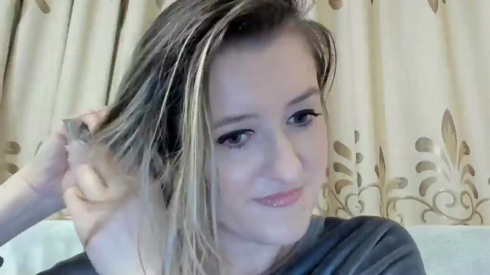 Gallery image thumbnail from BestDream's myfreecams stream on, 11/26/2024, 18:38 image 1 of 20