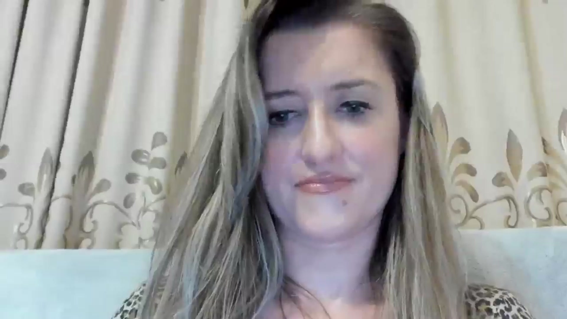 Gallery image thumbnail from BestDream's myfreecams stream on, 11/28/2024, 24:19 image 13 of 20