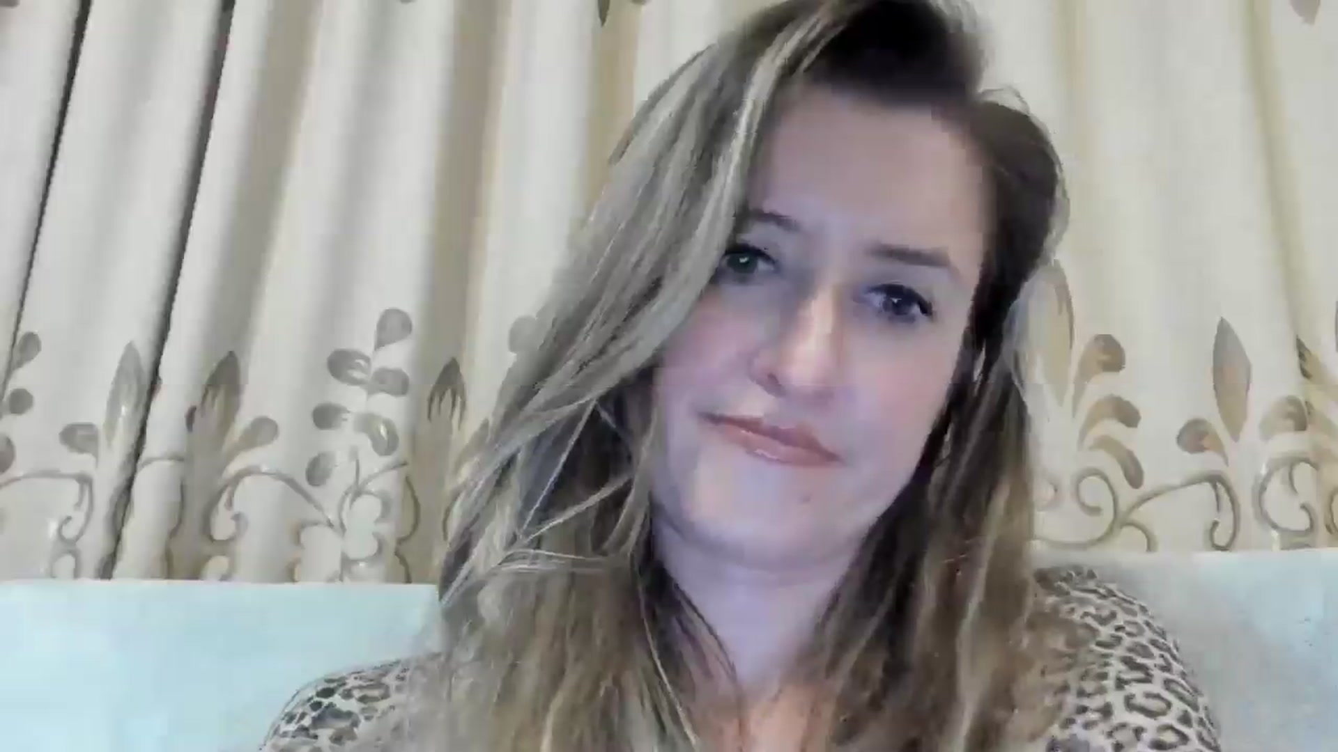 Gallery image thumbnail from BestDream's myfreecams stream on, 11/28/2024, 24:19 image 3 of 20