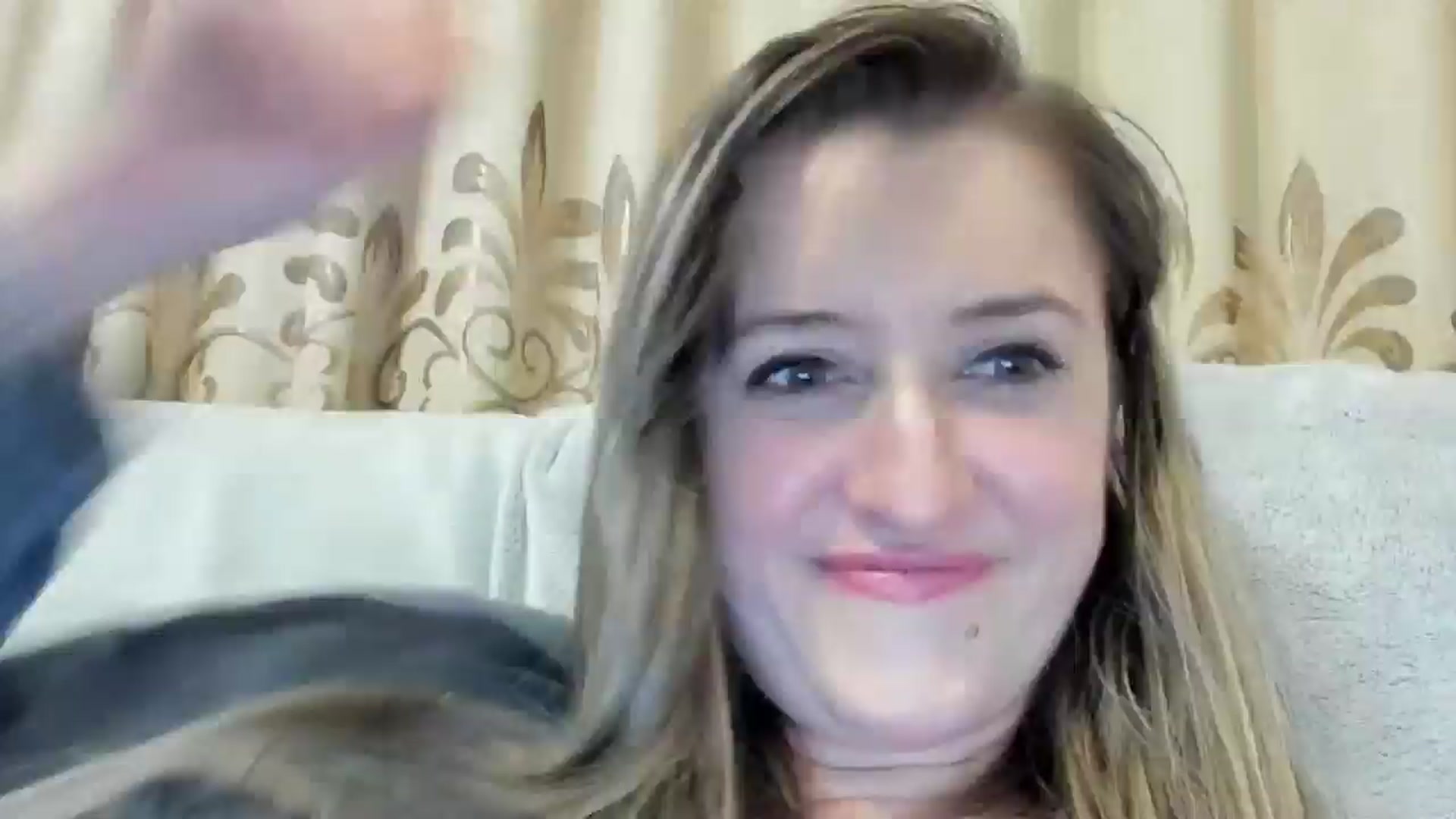 Gallery image thumbnail from BestDream's myfreecams stream on, 12/02/2024, 24:53 image 15 of 20